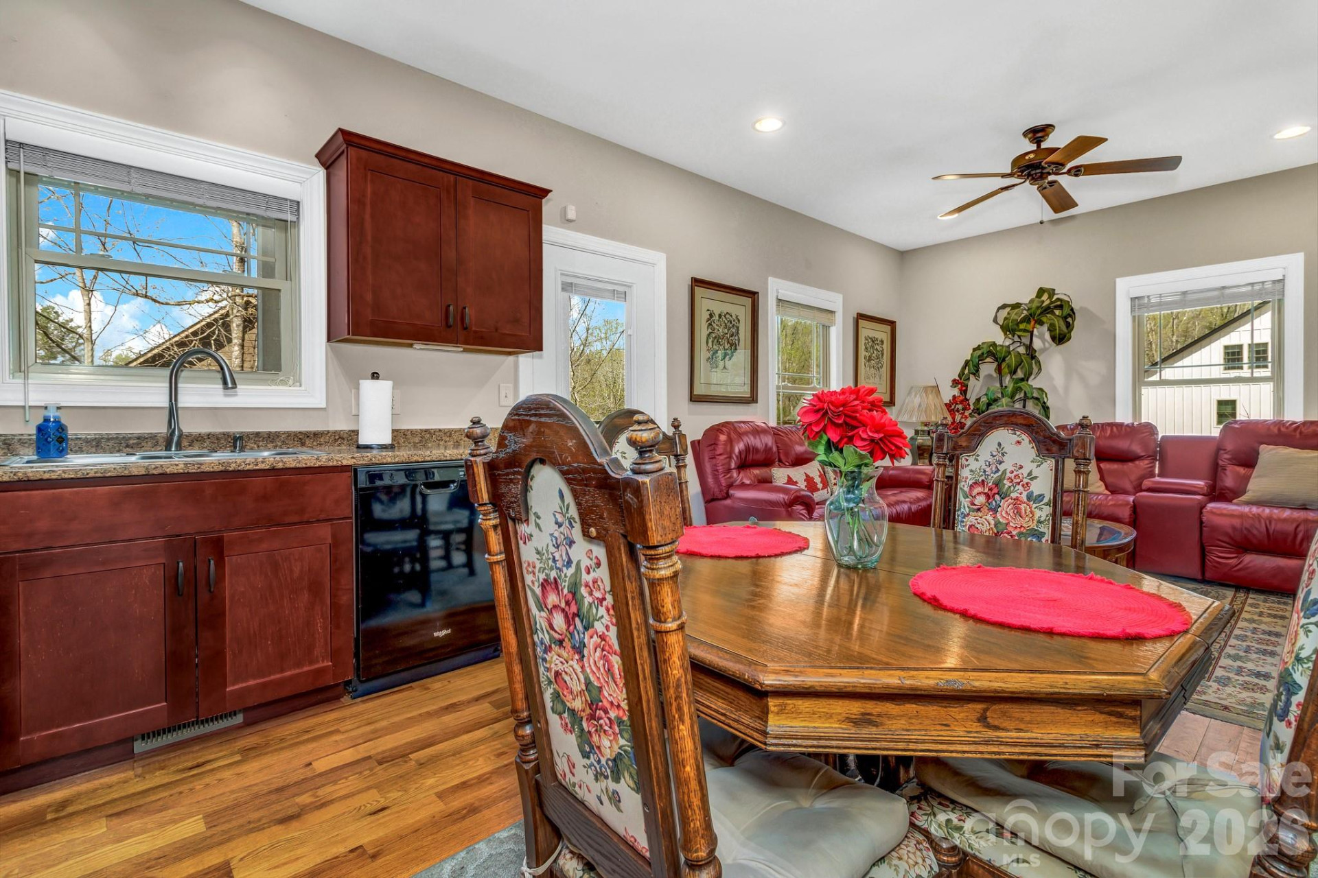 122 Craggy Street - Photo 23