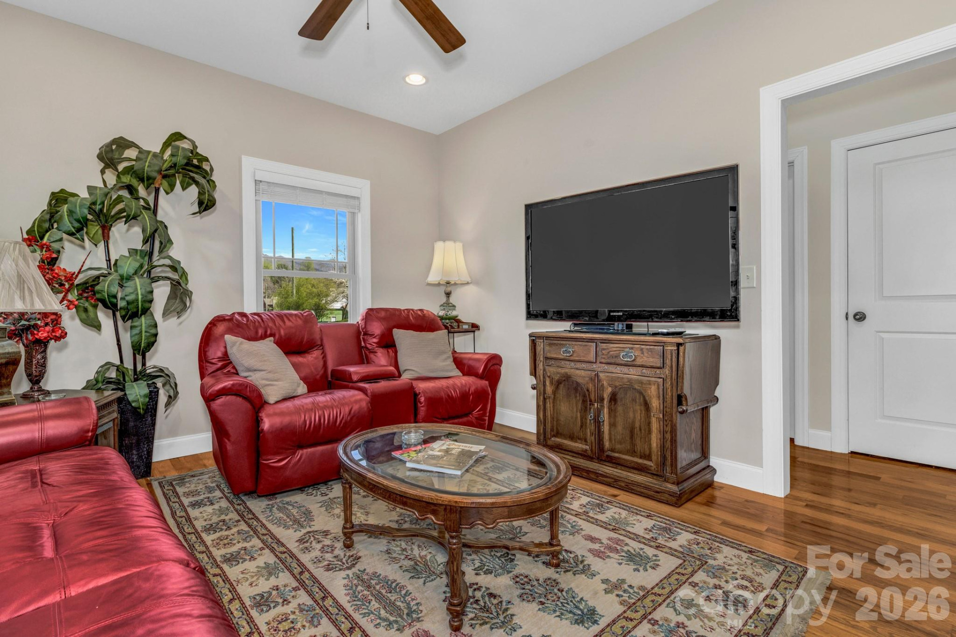 122 Craggy Street - Photo 4