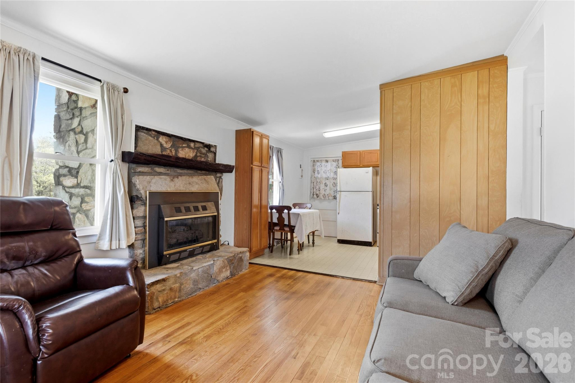 429 Jack Street - Photo 8
