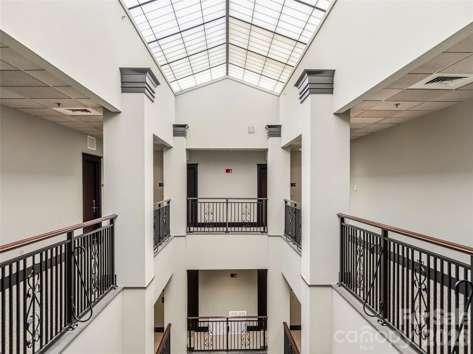 21 Battery Park Avenue #708 - Photo 30