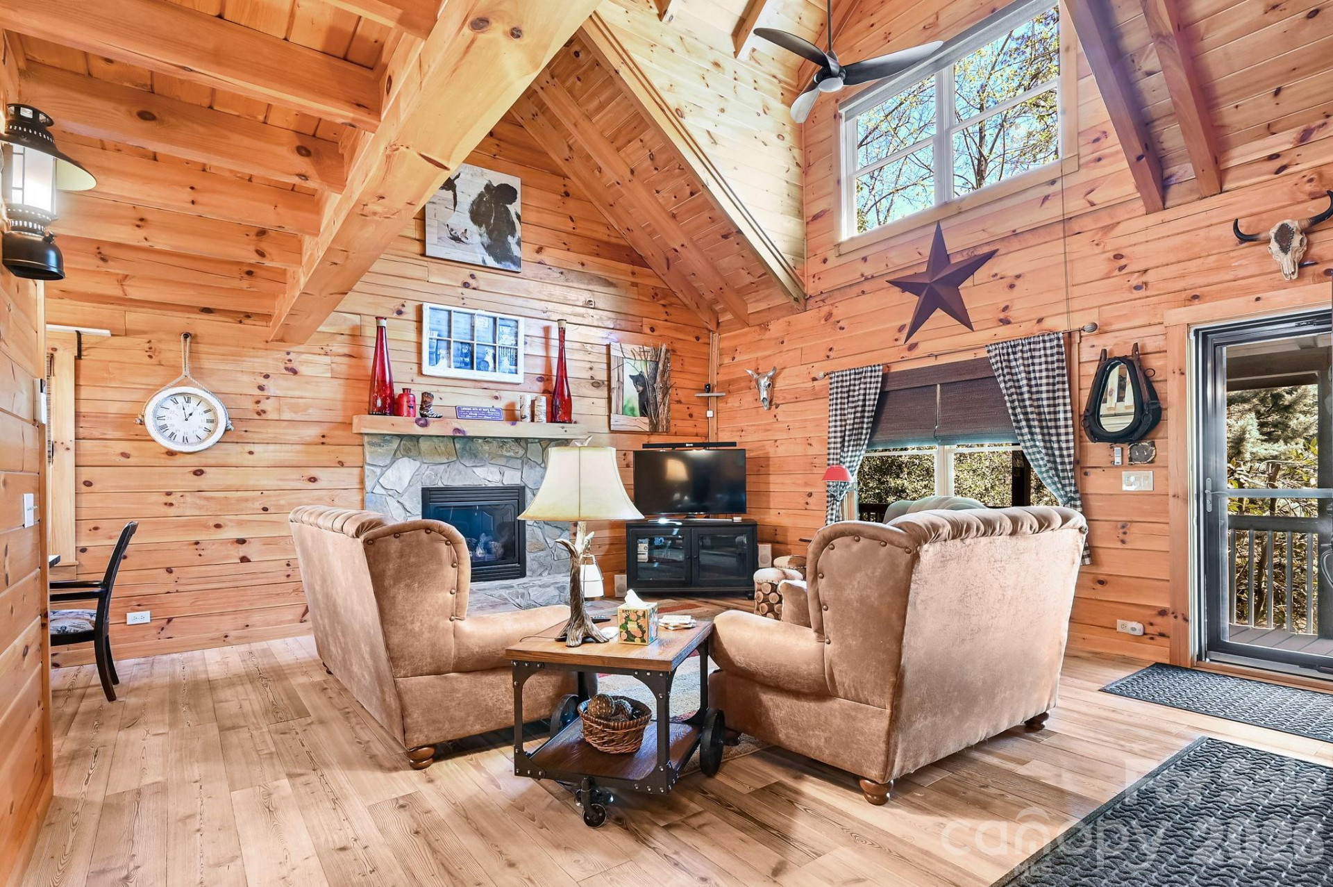 135 Poodles Way - Photo 3