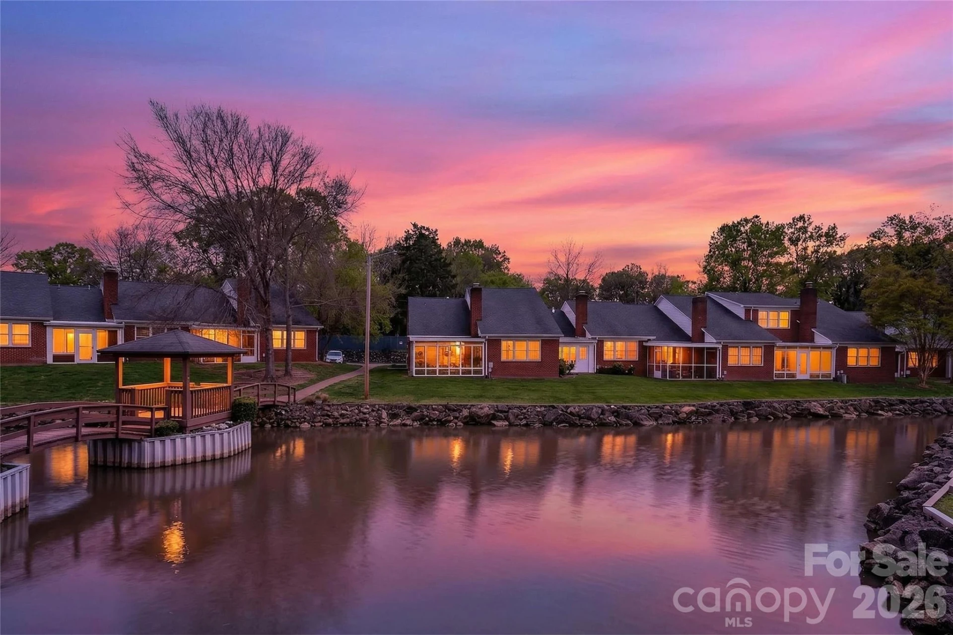 19830 Oak Leaf Circle - Photo 38