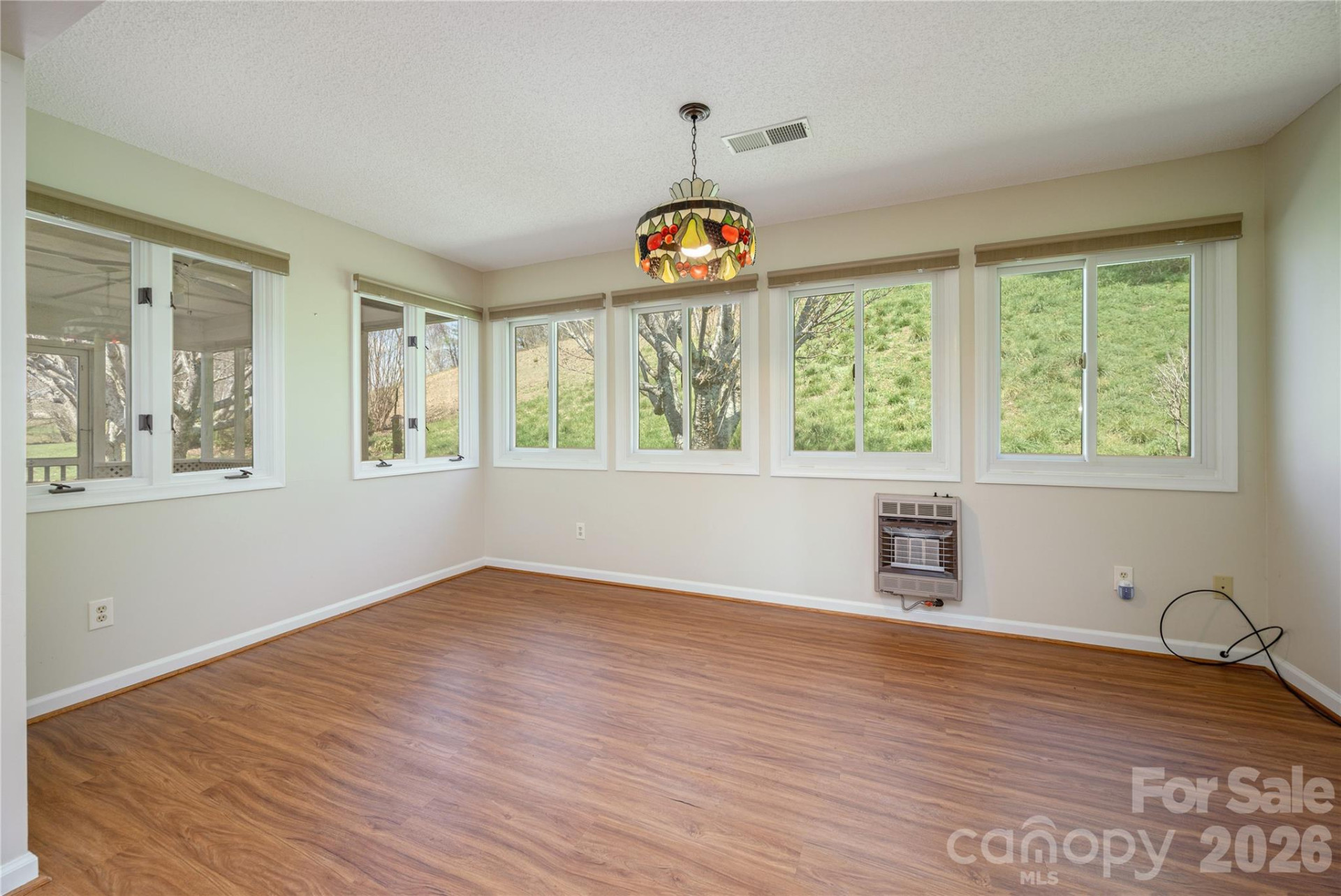 176 Derbyshire Drive - Photo 9