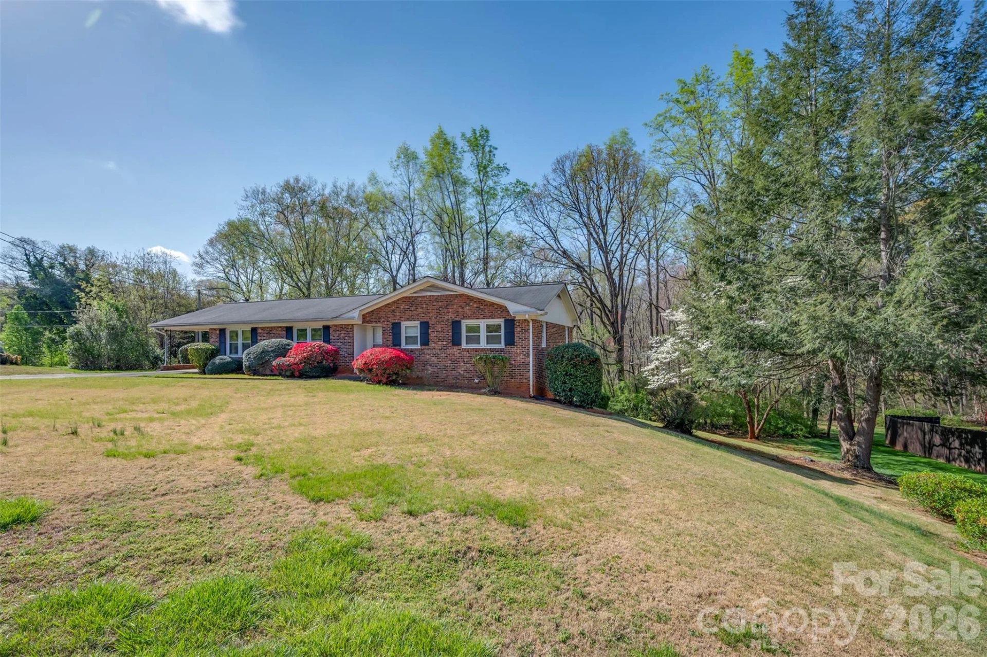 215 Windover Drive - Photo 2