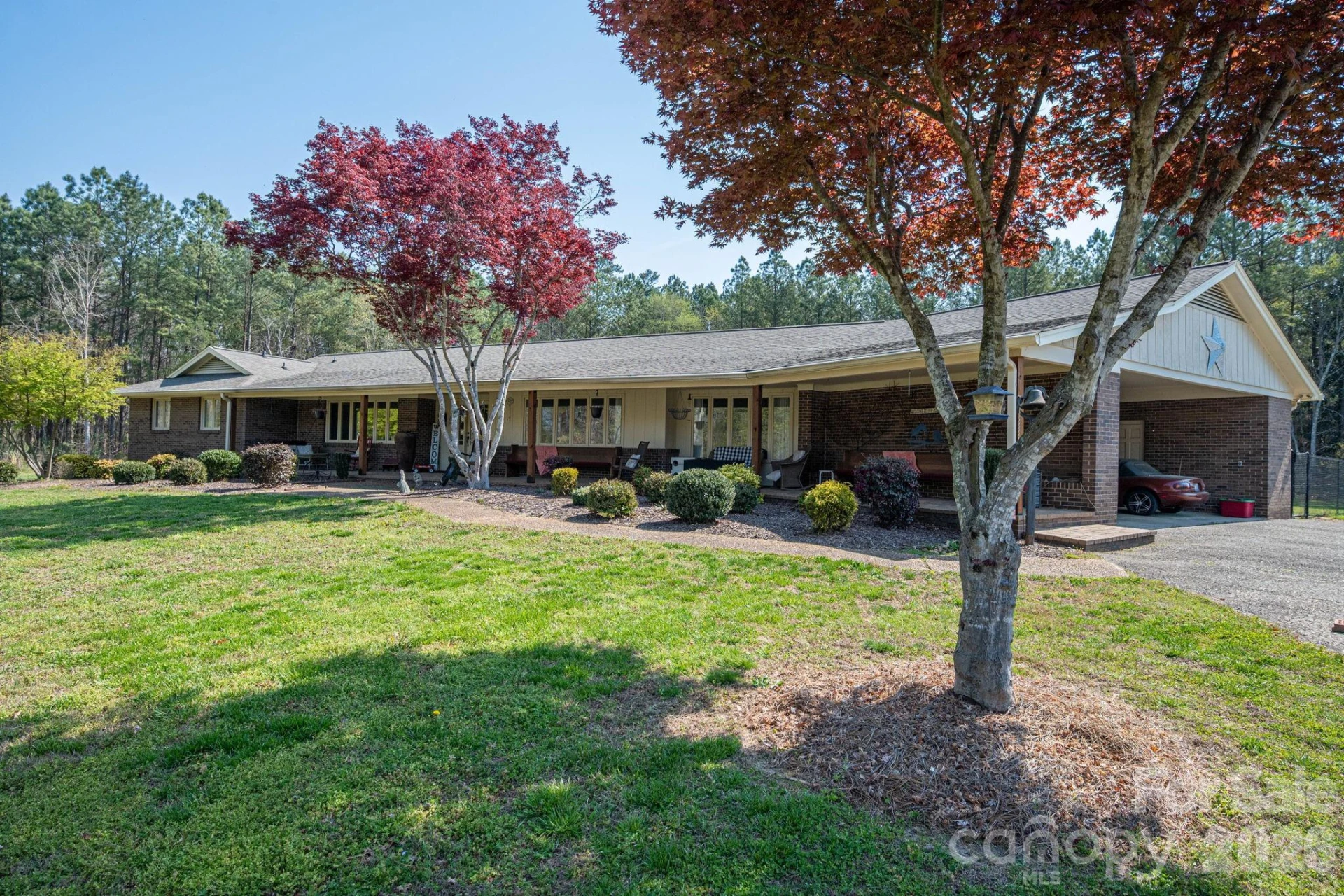 107 Lakeside Drive - Photo 3