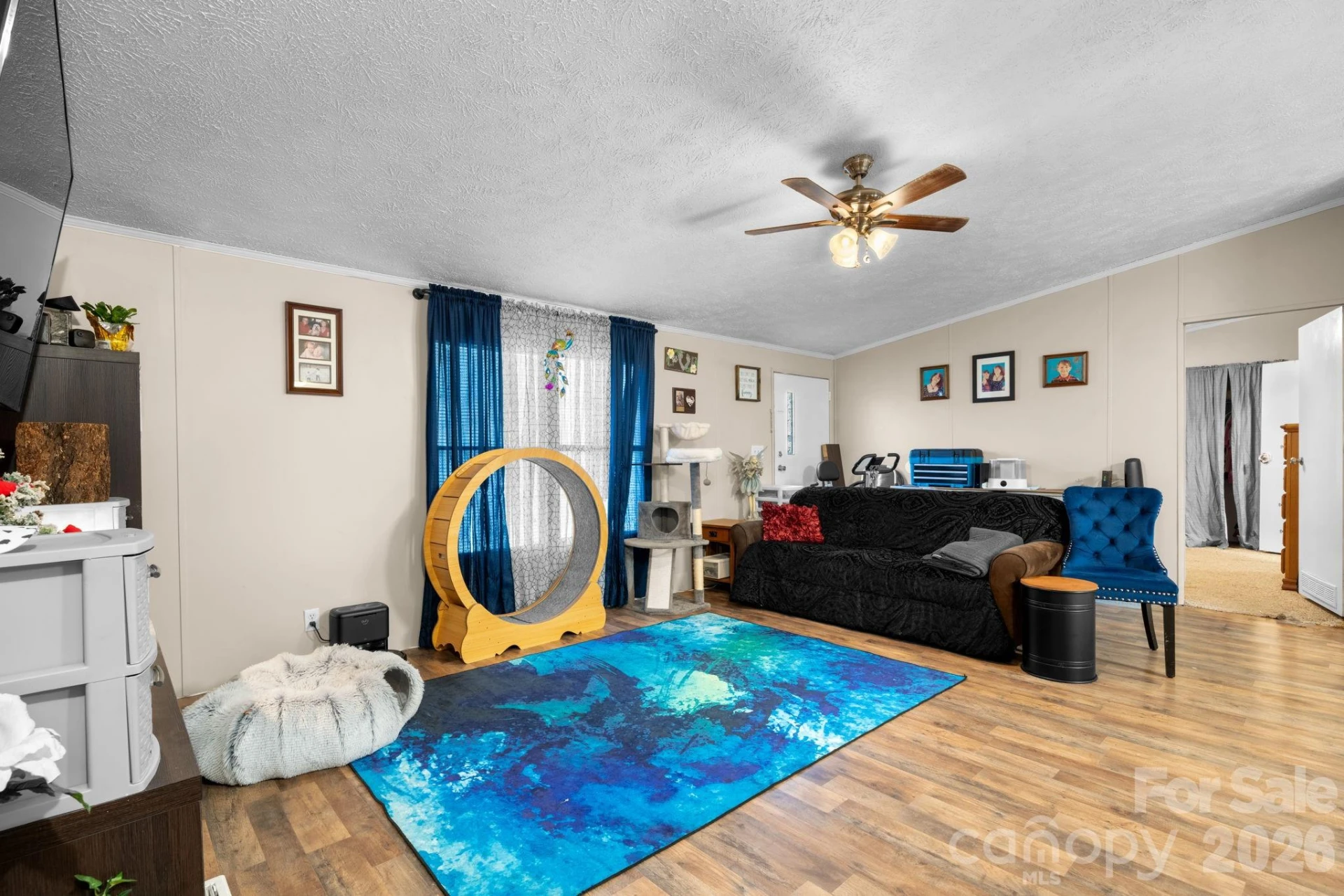 7911 Bailey Road - Photo 14