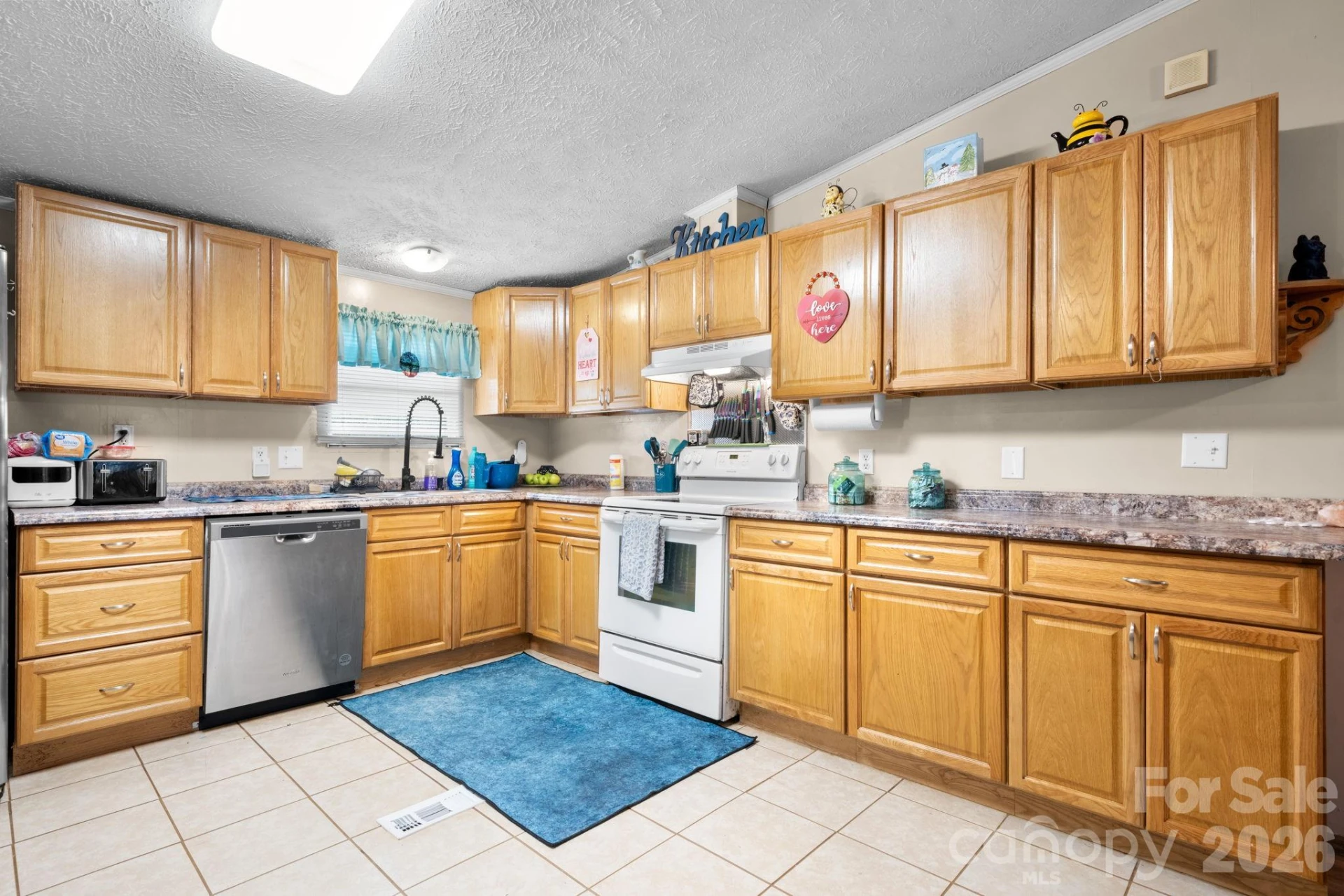 7911 Bailey Road - Photo 17