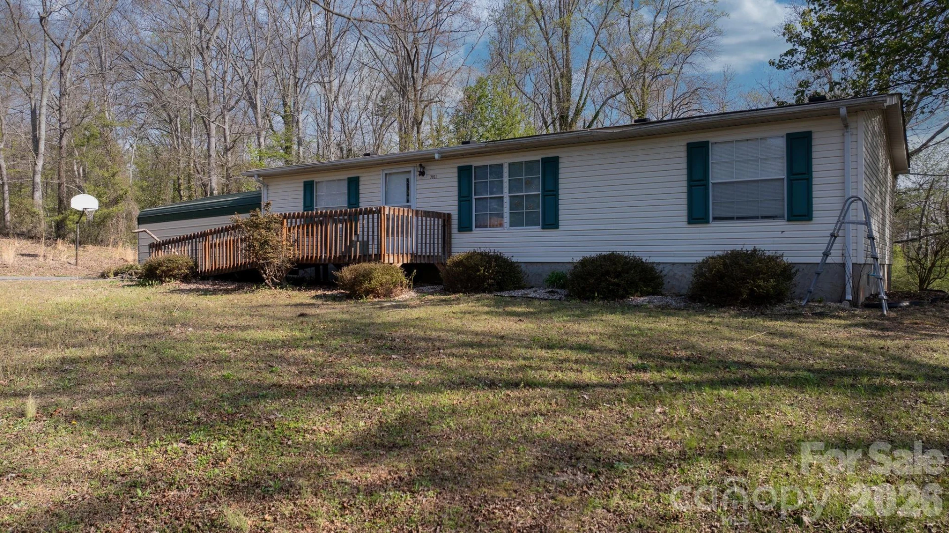 7911 Bailey Road - Photo 3