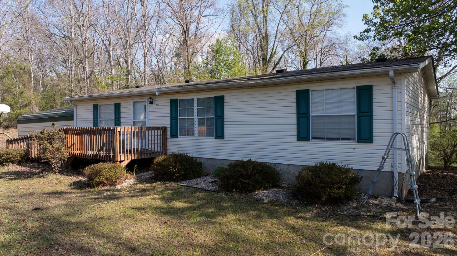 7911 Bailey Road - Photo 6