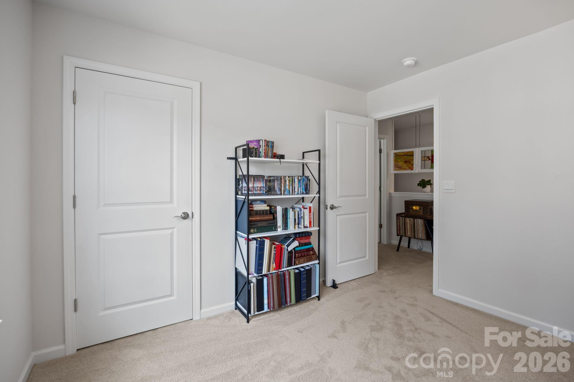 83 Malcolm Court - Photo 22