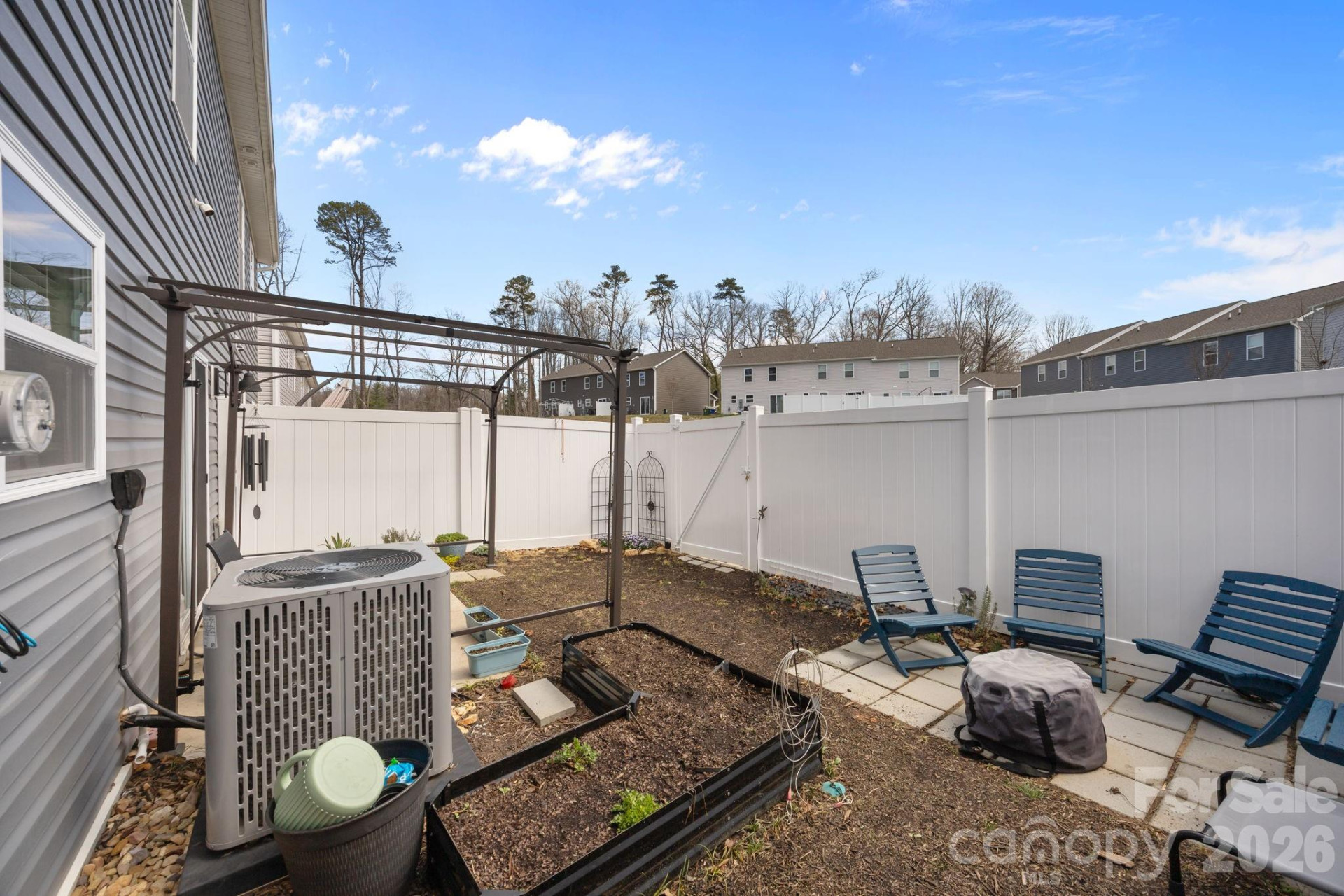 83 Malcolm Court - Photo 26