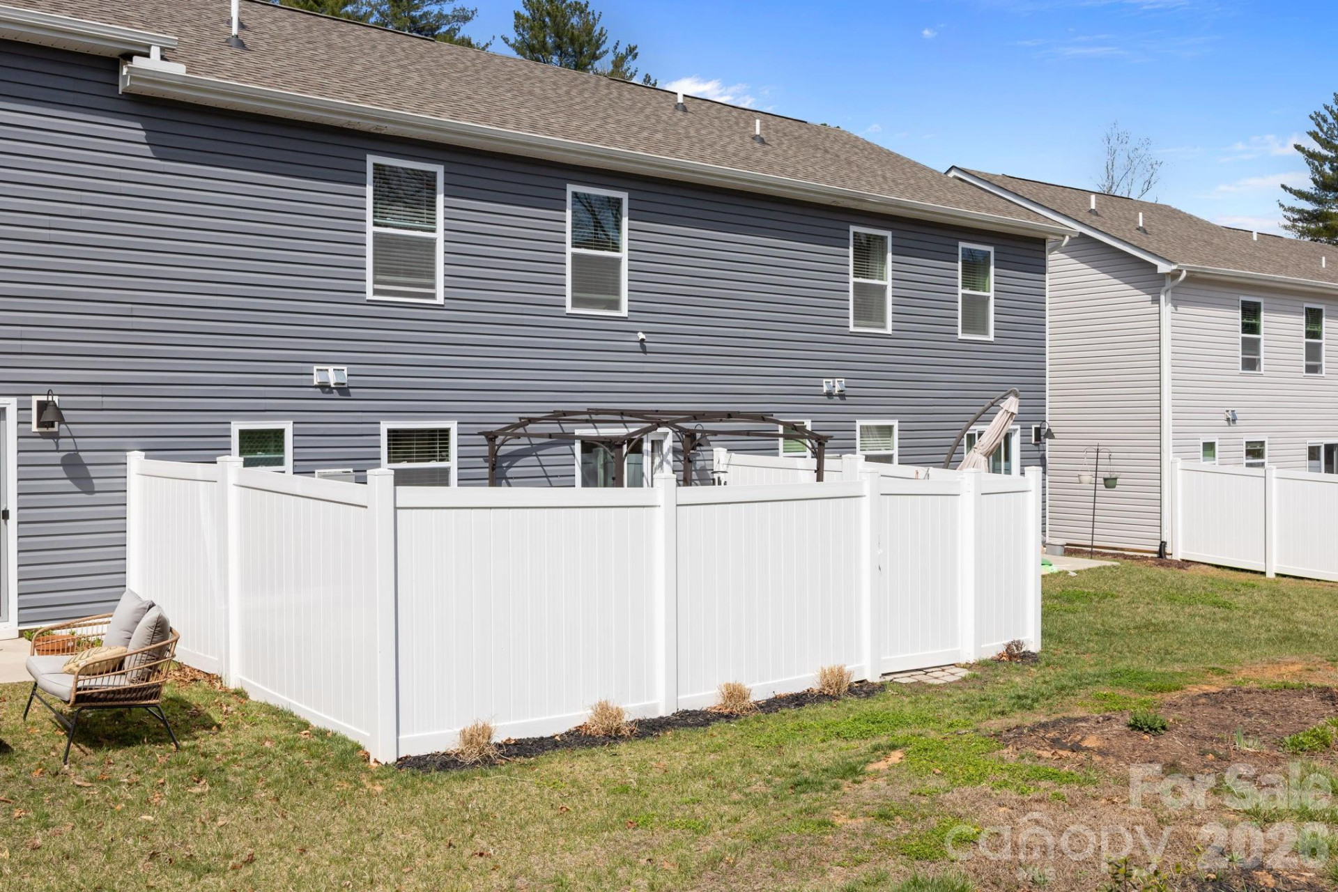 83 Malcolm Court - Photo 28