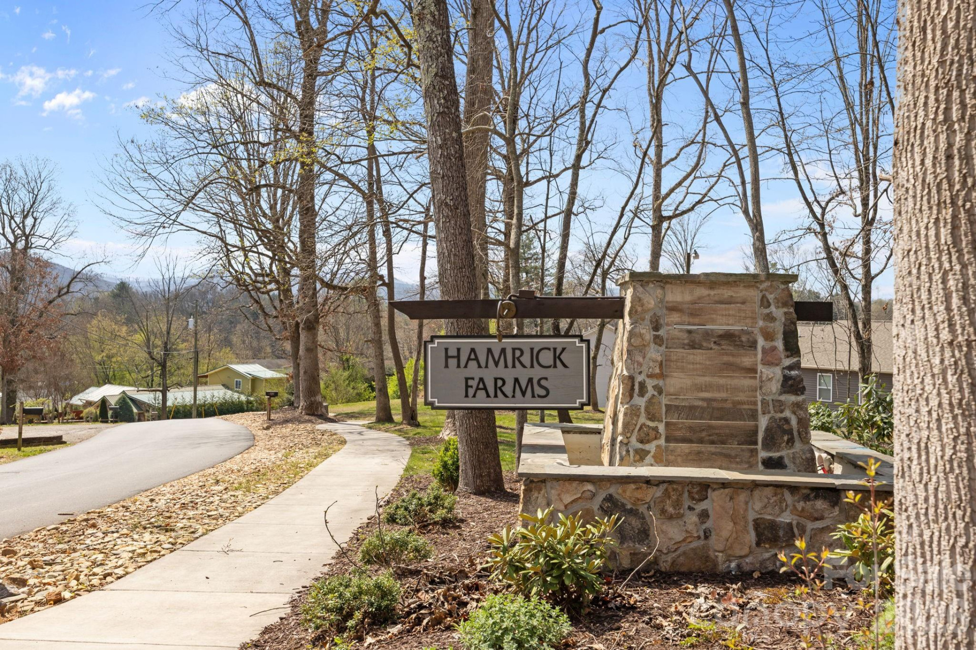 83 Malcolm Court - Photo 32