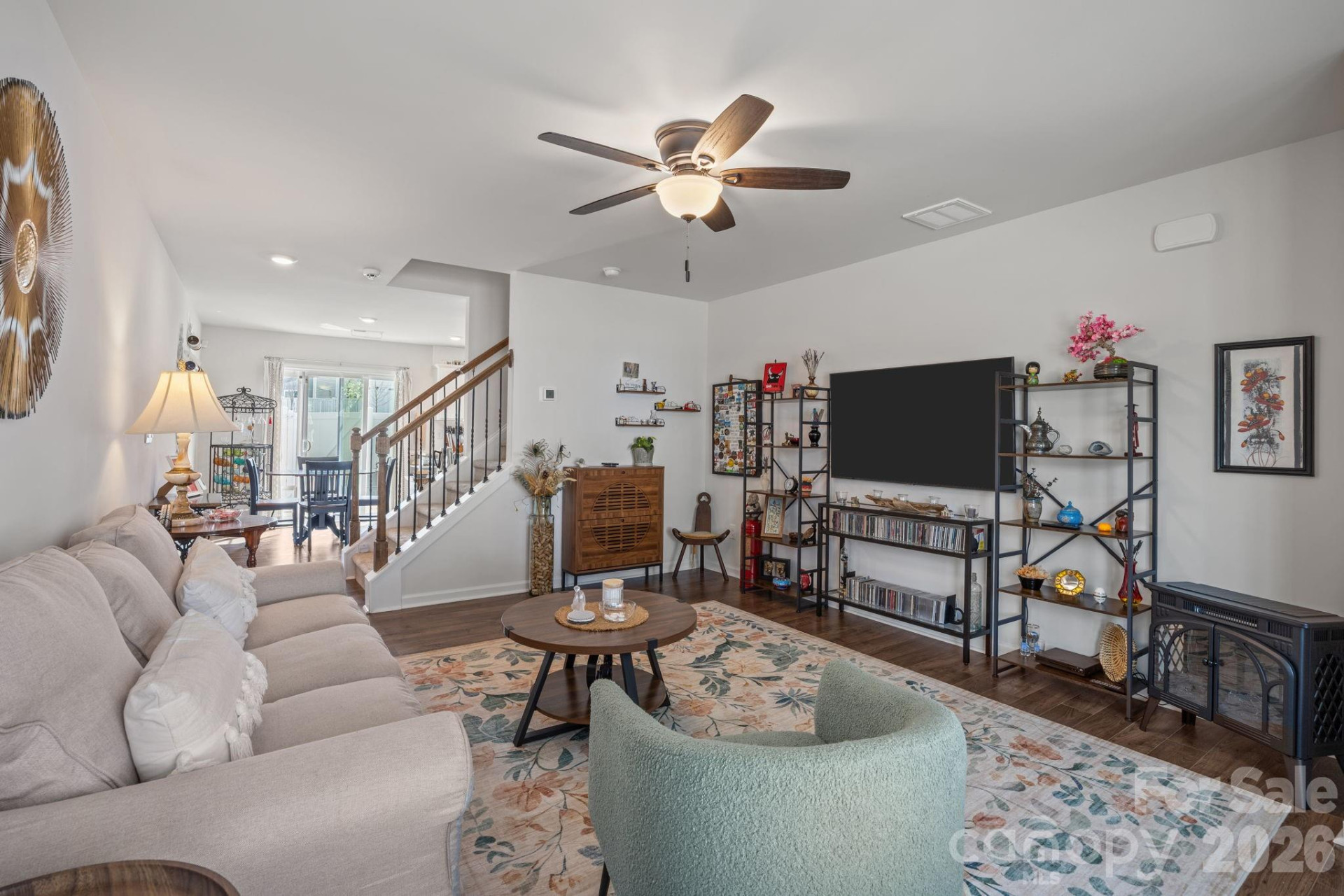 83 Malcolm Court - Photo 5