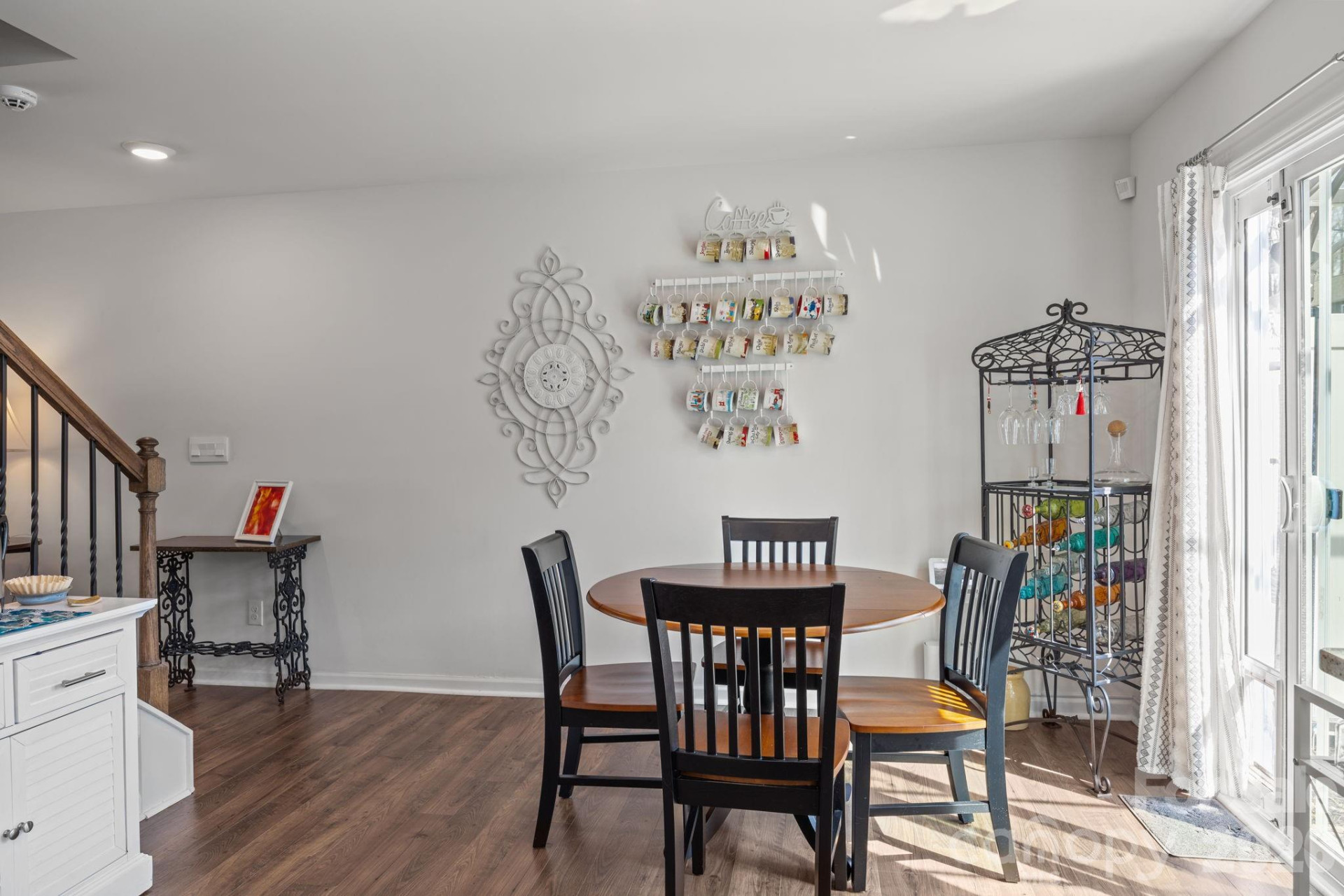 83 Malcolm Court - Photo 7