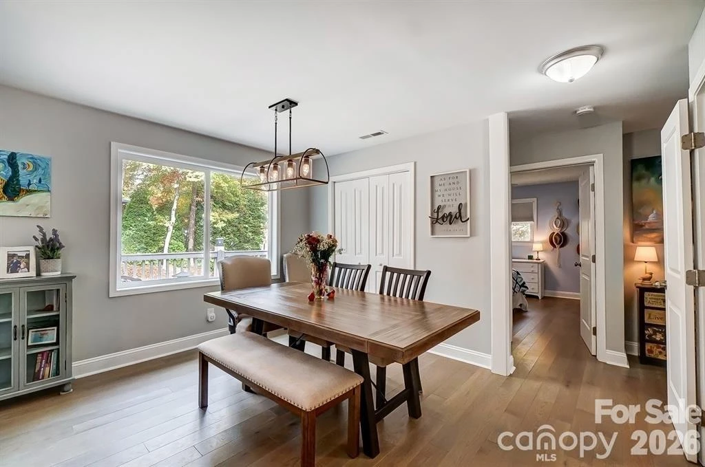 9542 Riviera Drive - Photo 11