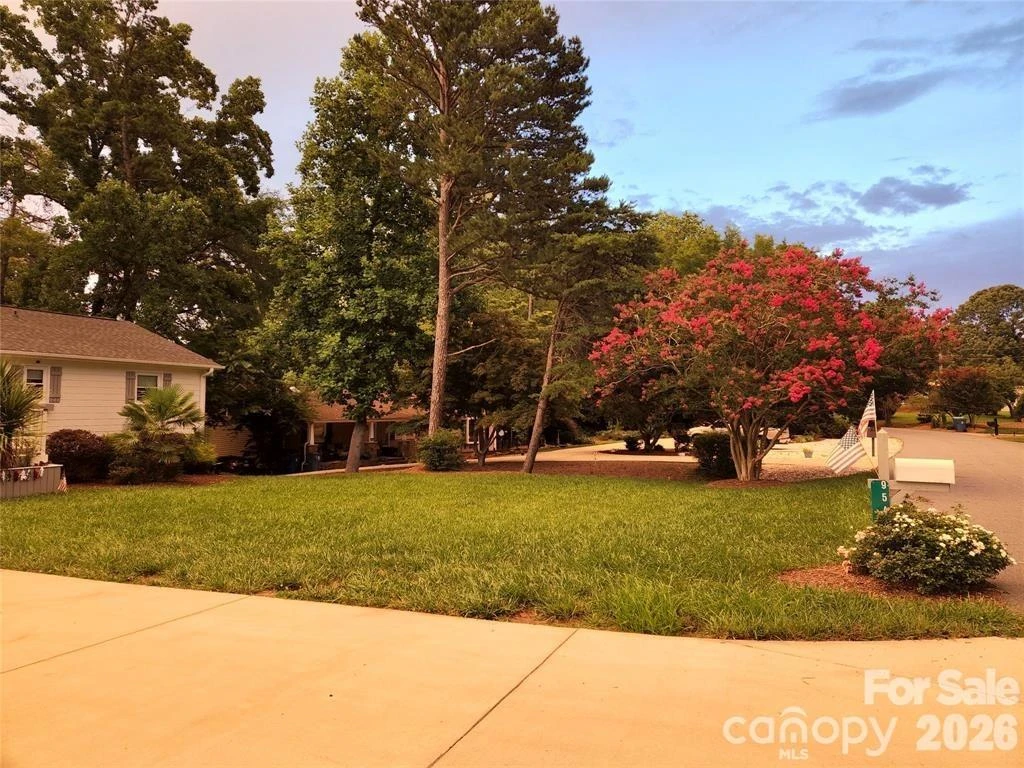 9542 Riviera Drive - Photo 37