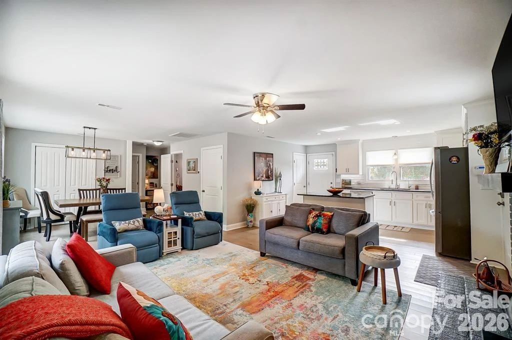 9542 Riviera Drive - Photo 8
