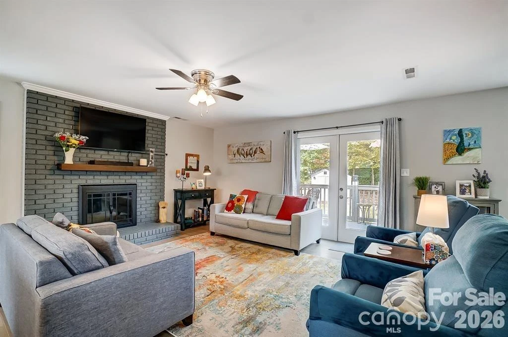 9542 Riviera Drive - Photo 10