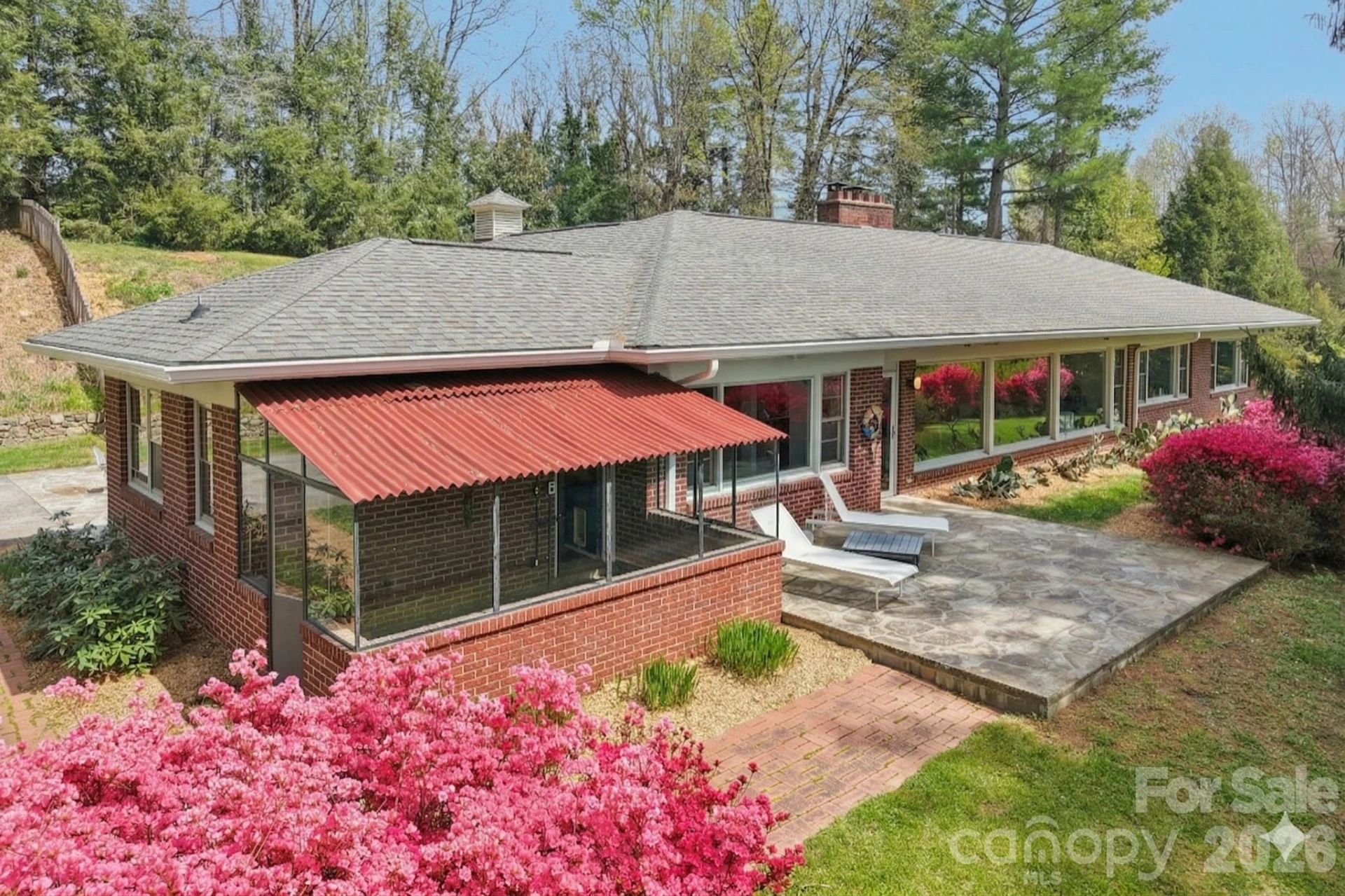 80 Sunset Drive