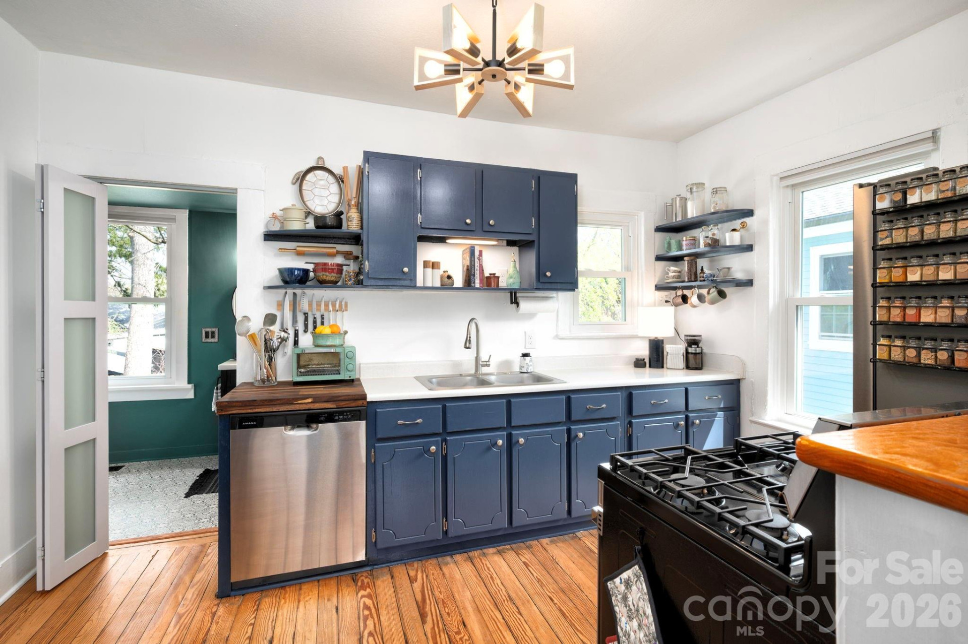 334 Hillside Street - Photo 11
