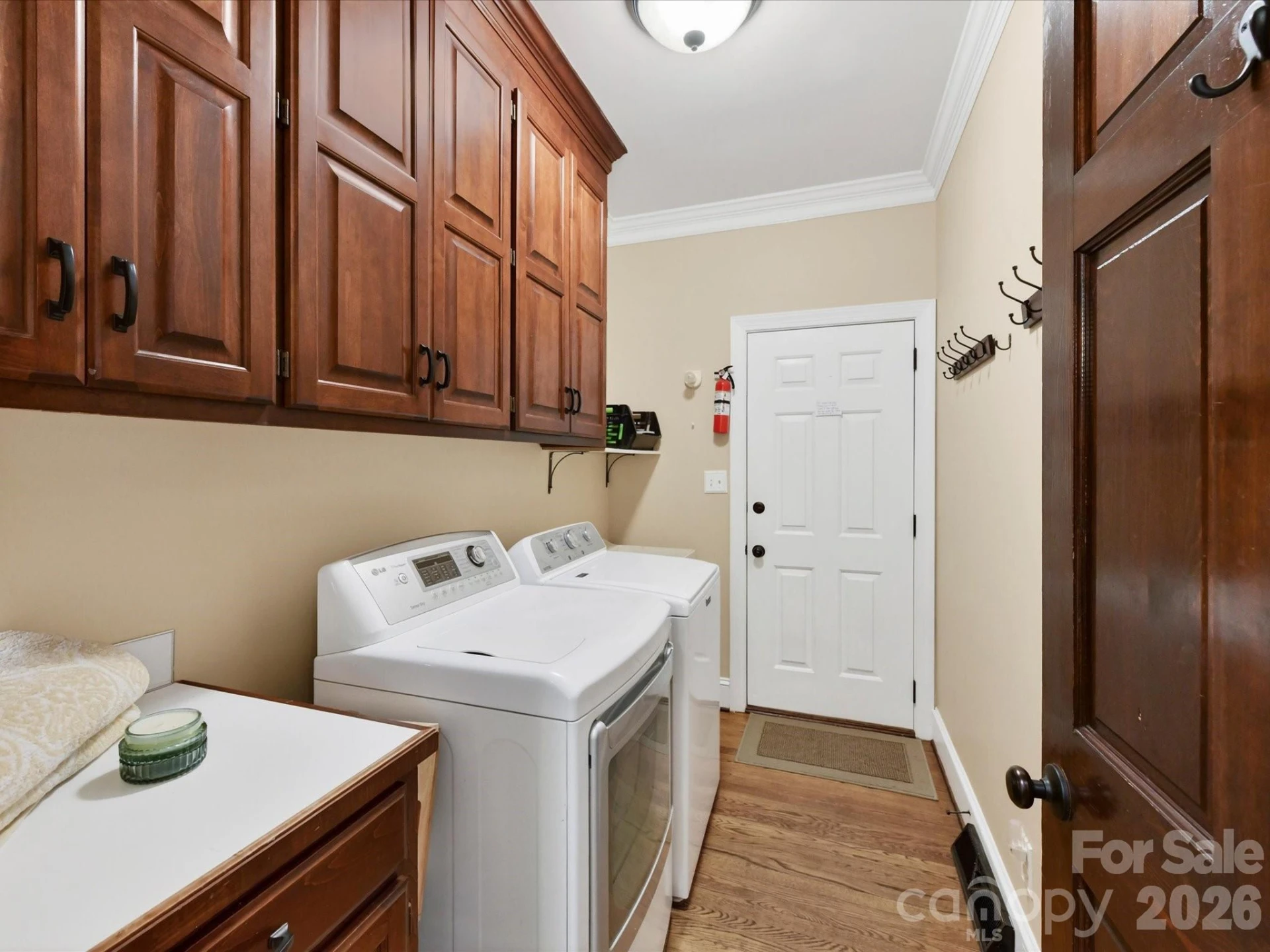 8715 Cahill Lane - Photo 21
