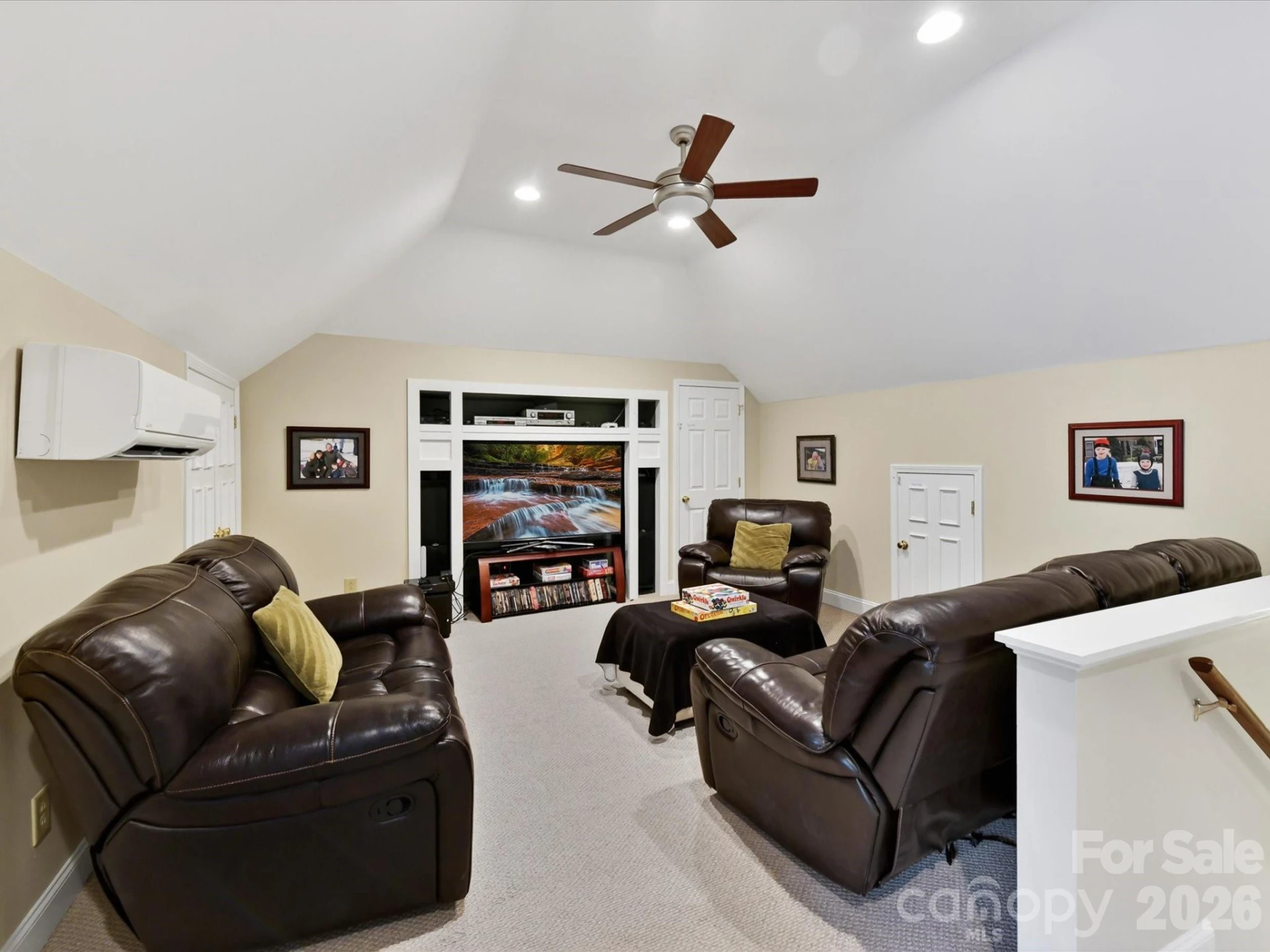 8715 Cahill Lane - Photo 42