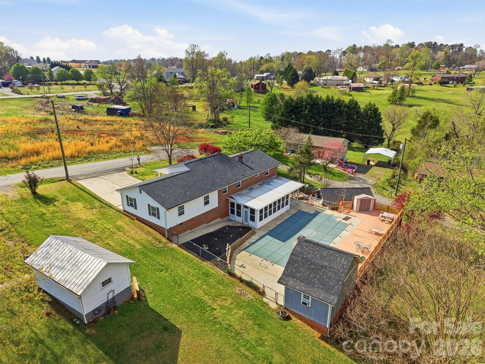 2174 Chester Avenue - Photo 12