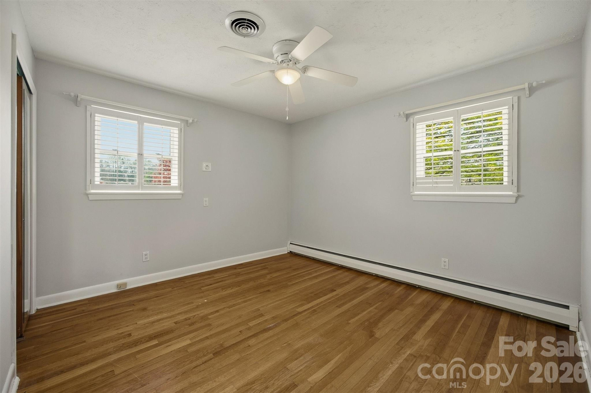 2174 Chester Avenue - Photo 23