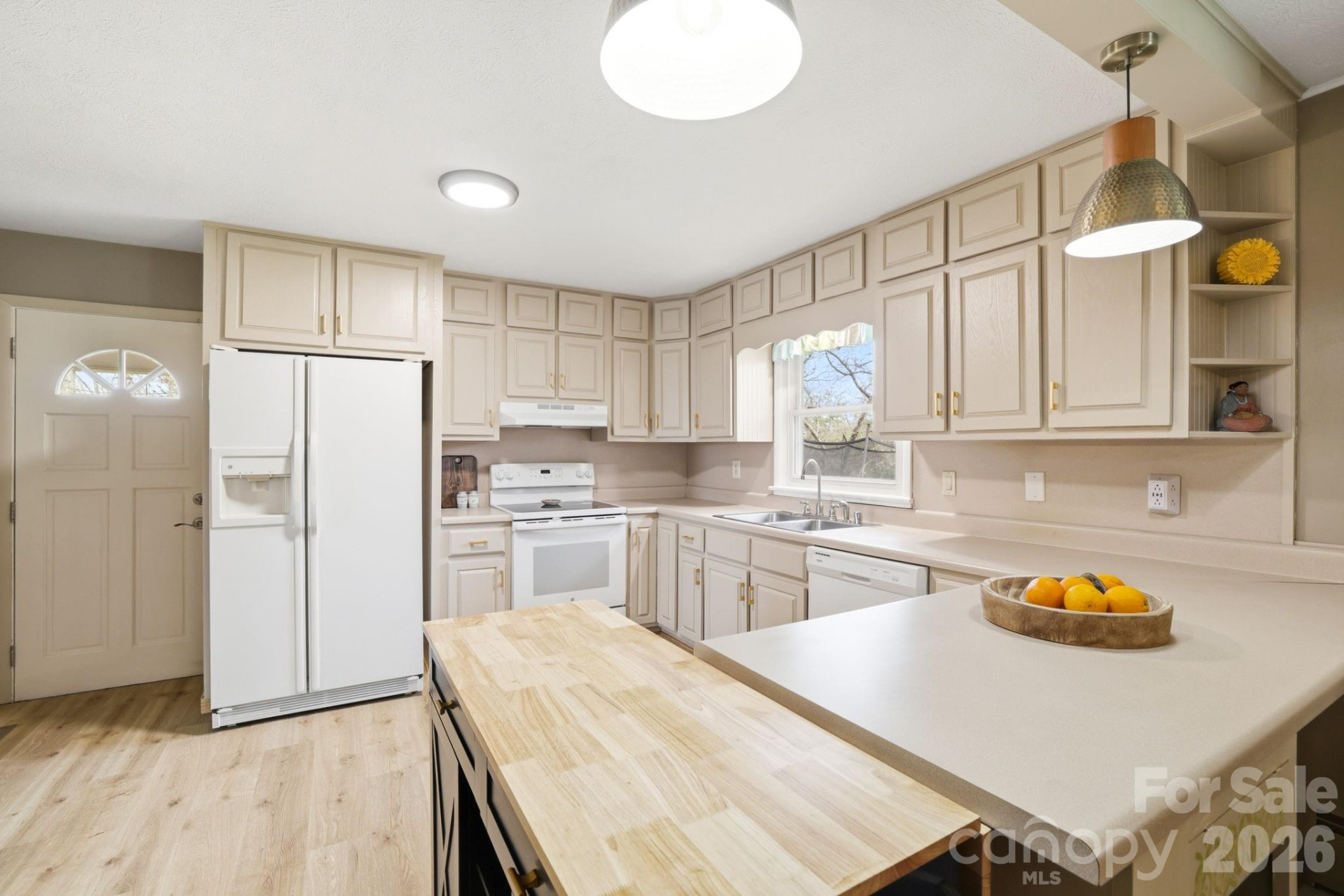 383 Monte Vista Drive - Photo 4