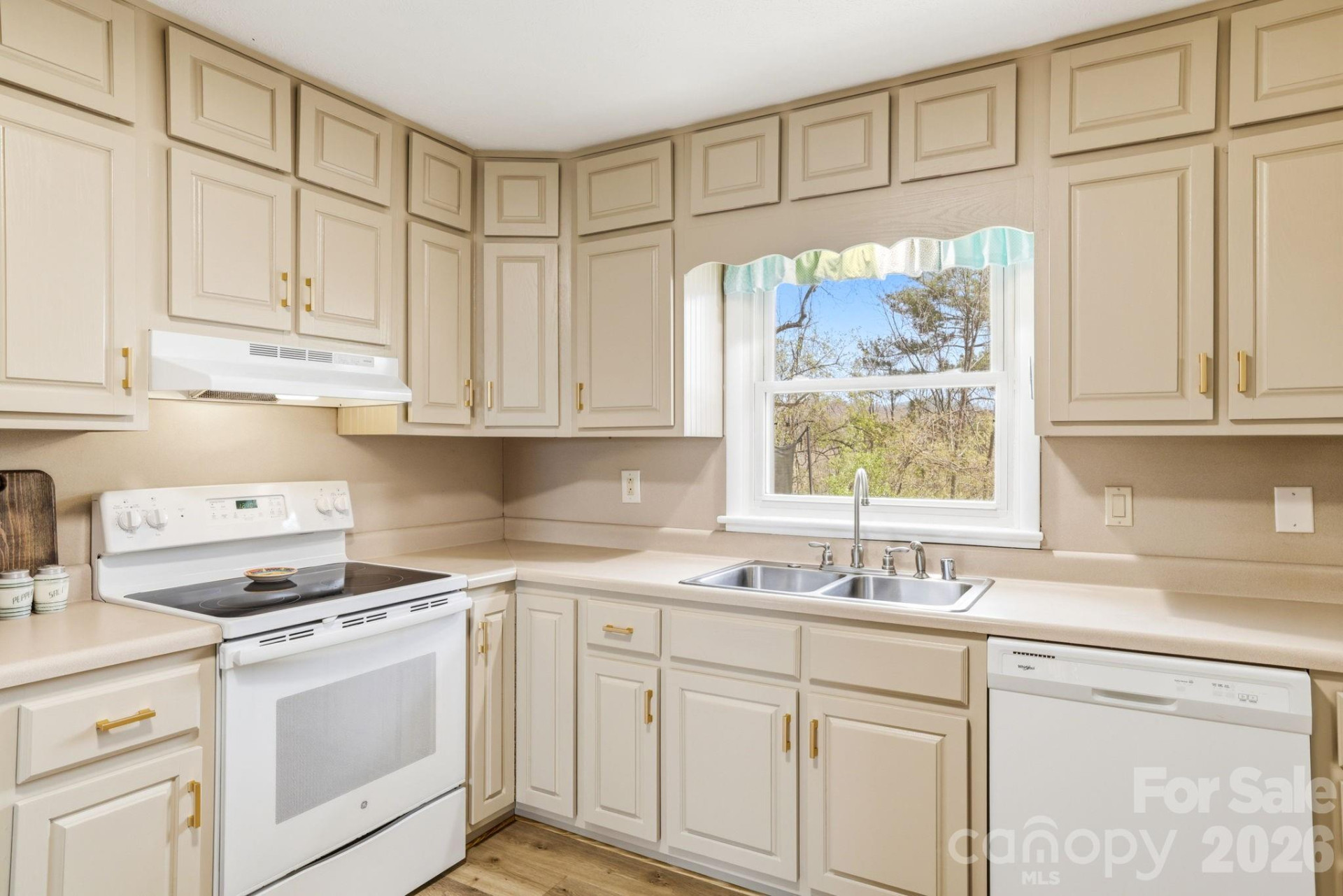 383 Monte Vista Drive - Photo 5