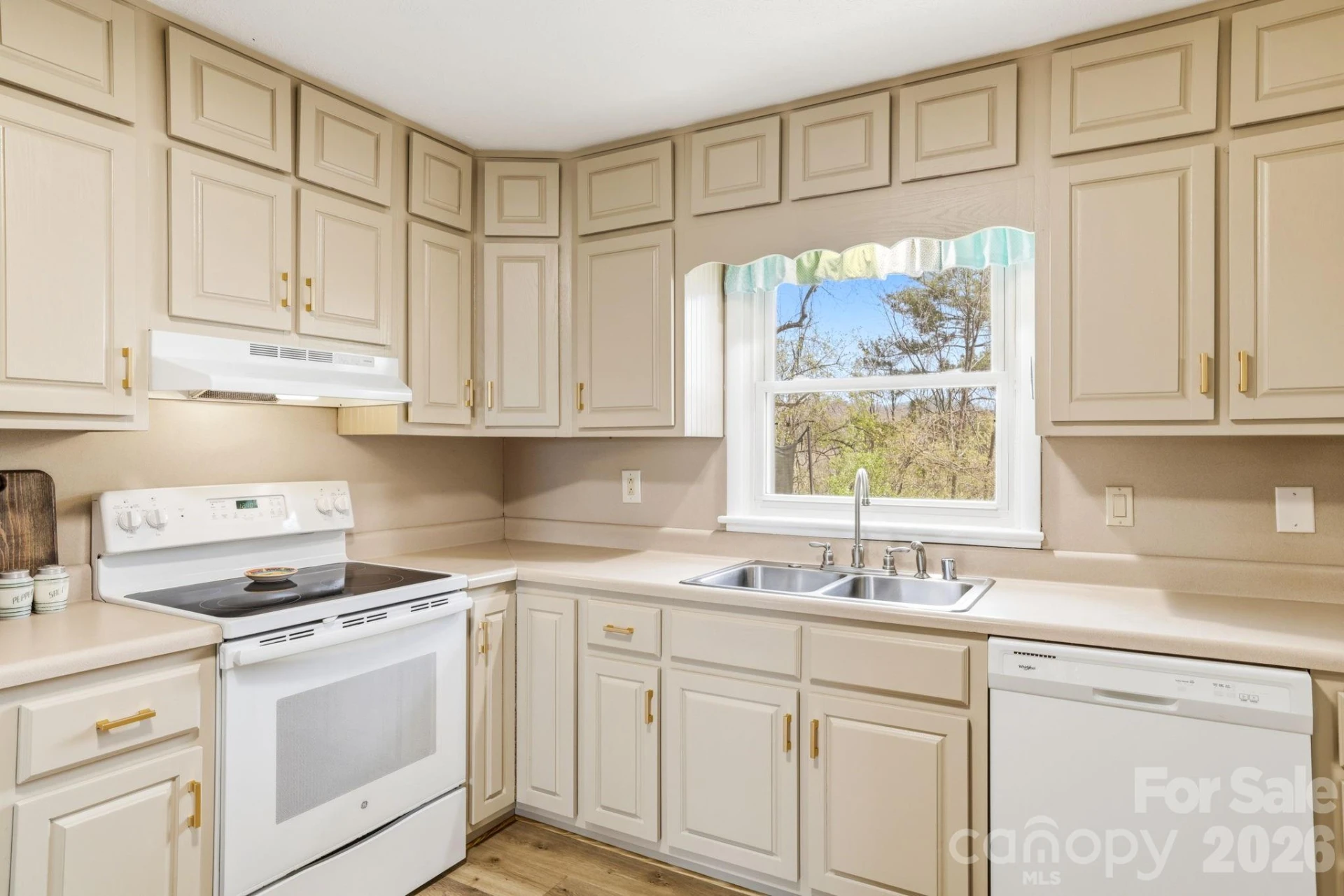 383 Monte Vista Drive - Photo 5