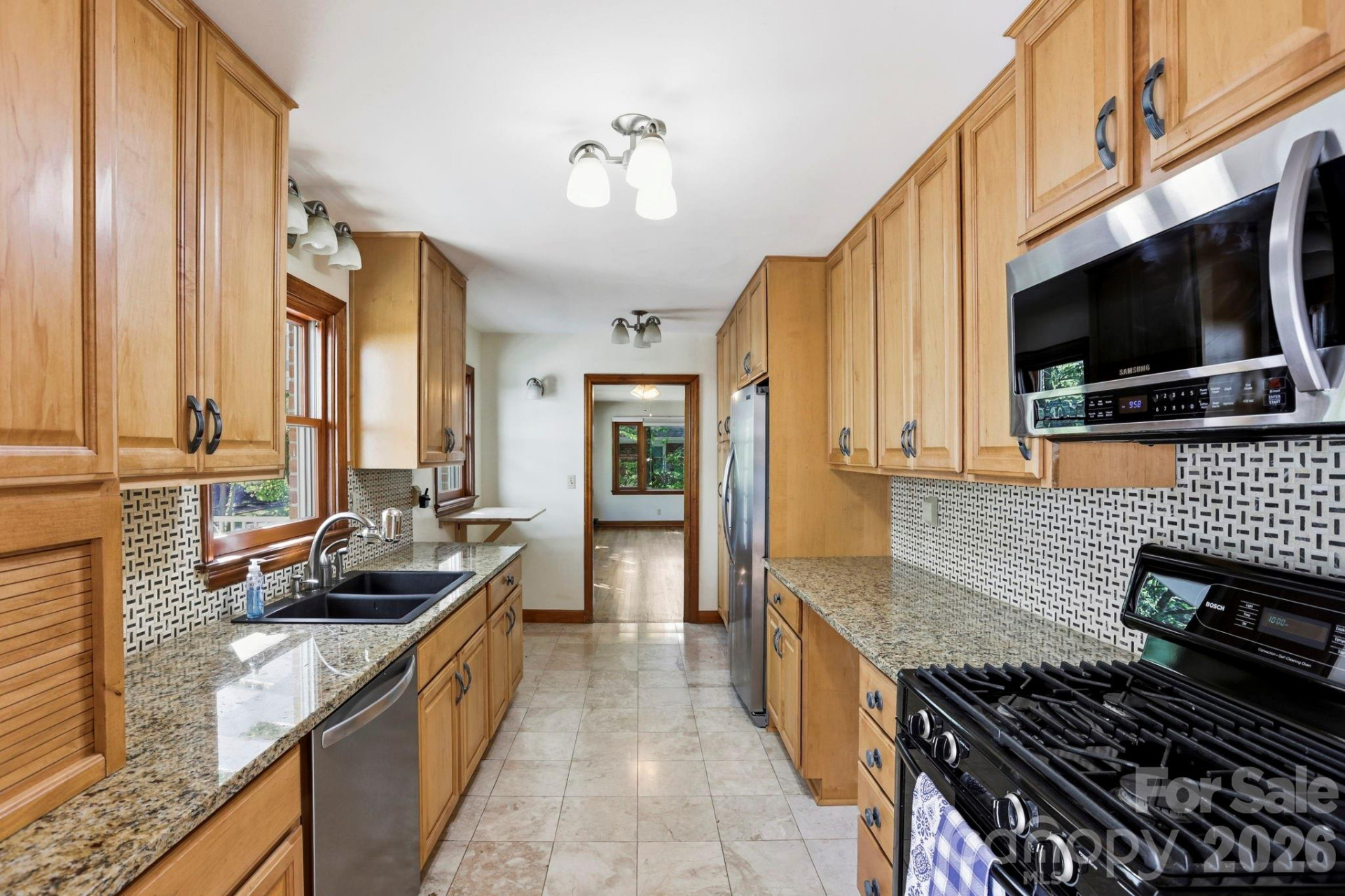 121 Wells Street - Photo 8