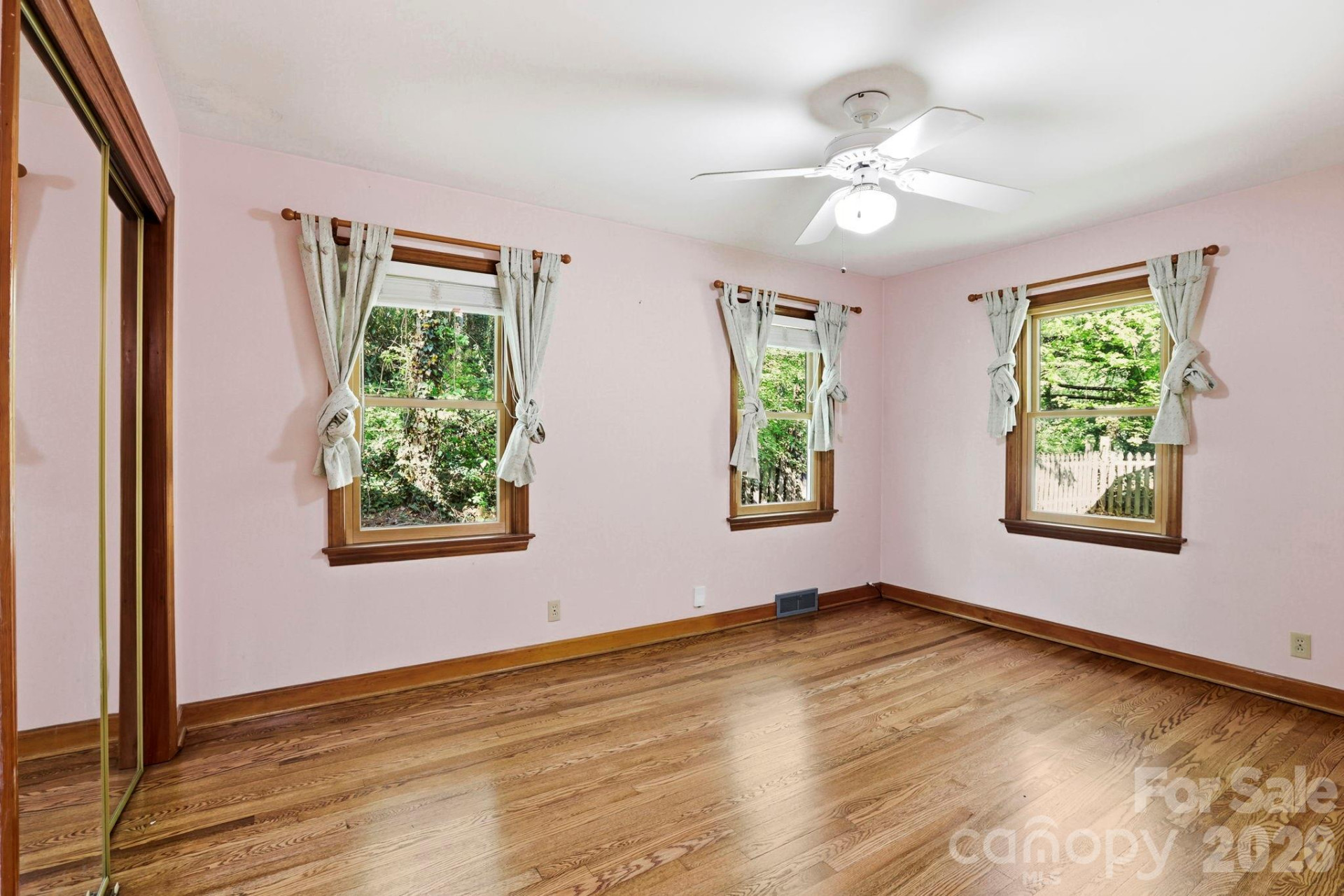 121 Wells Street - Photo 10