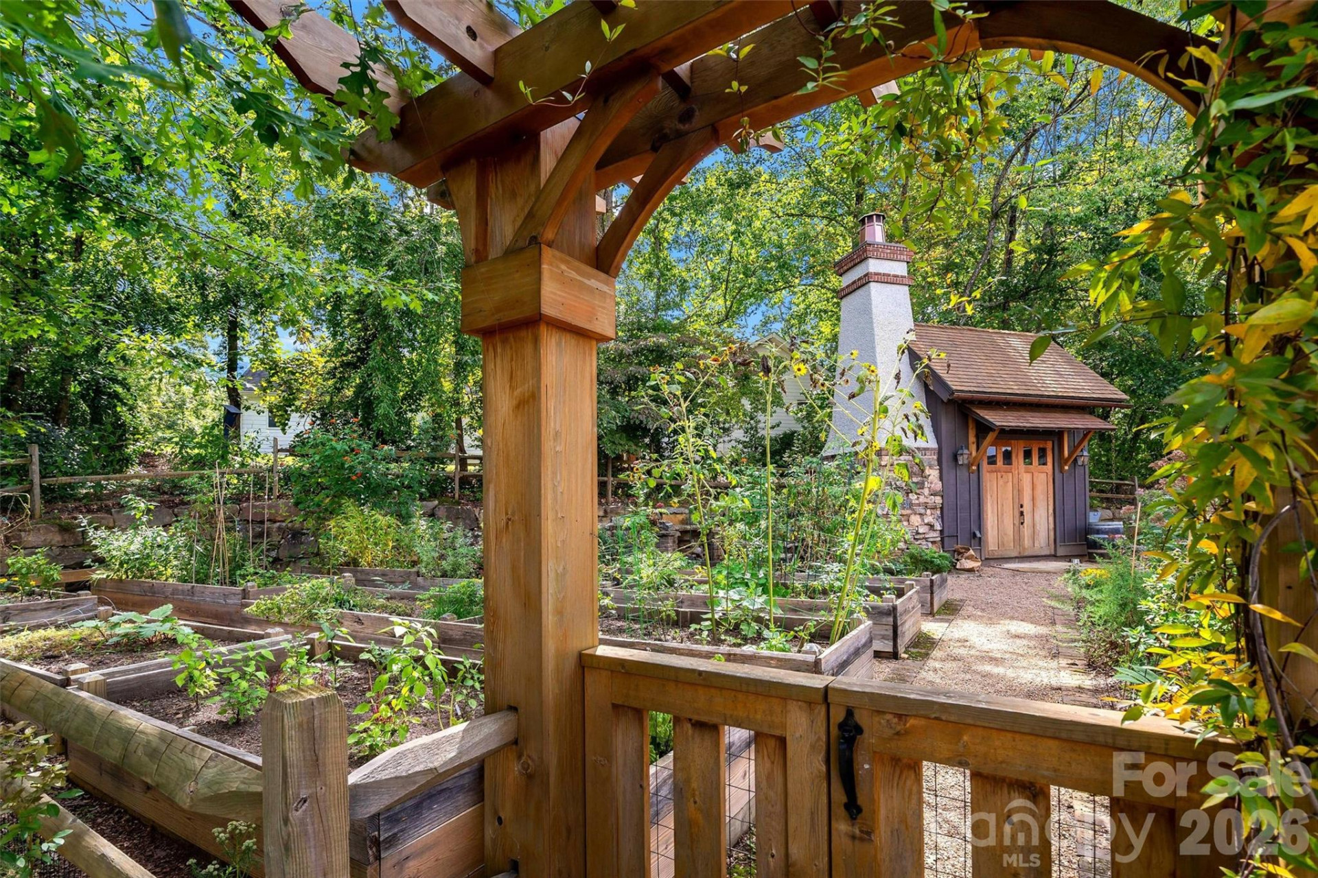 9 Fay Jones Lane - Photo 32