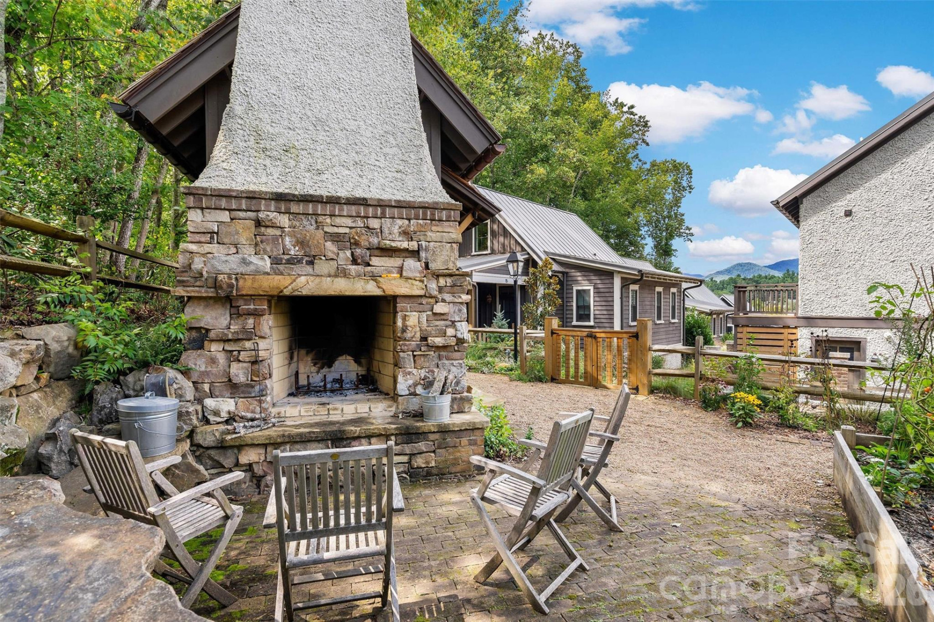 9 Fay Jones Lane - Photo 34