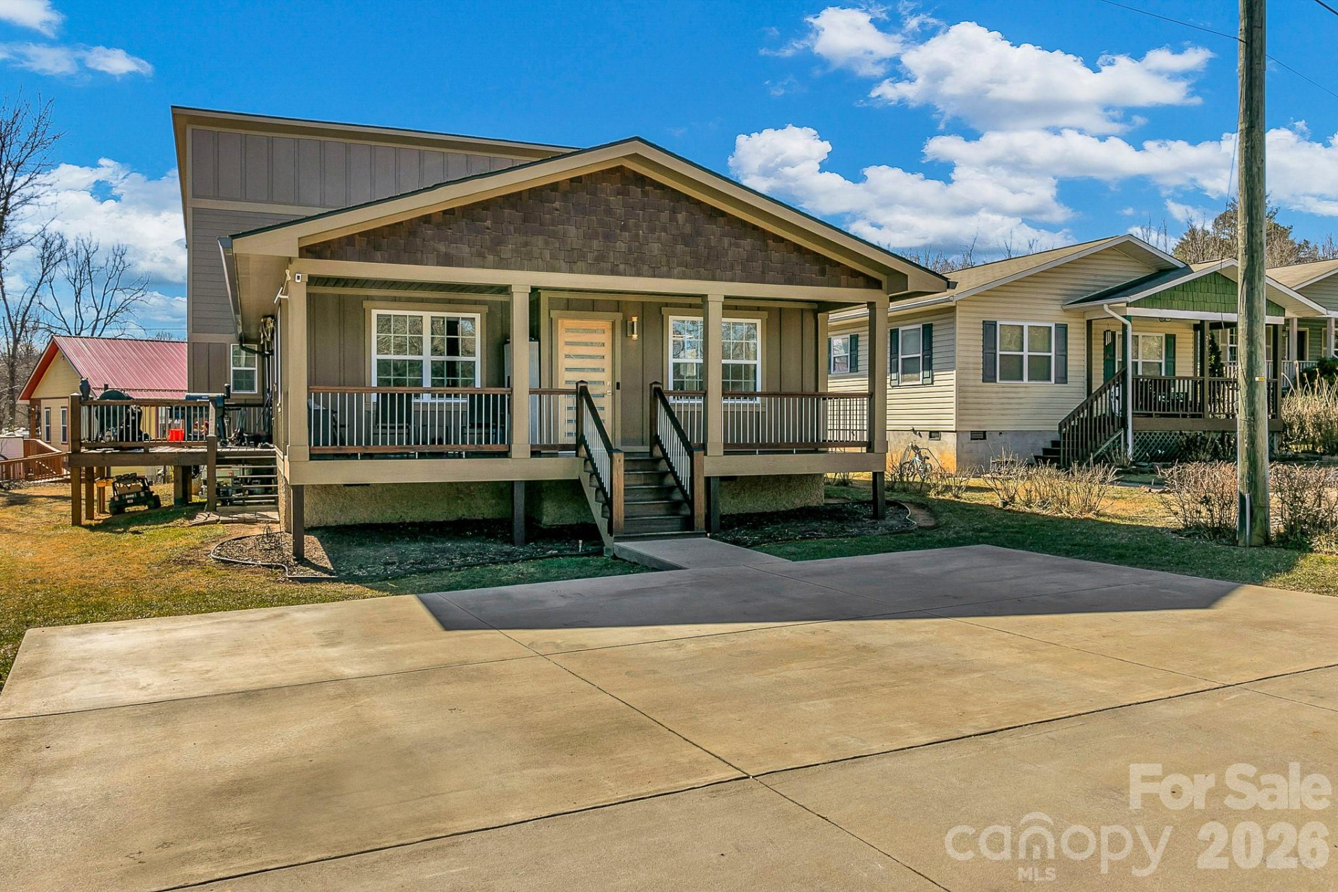 215 Oakview Road - Photo 2