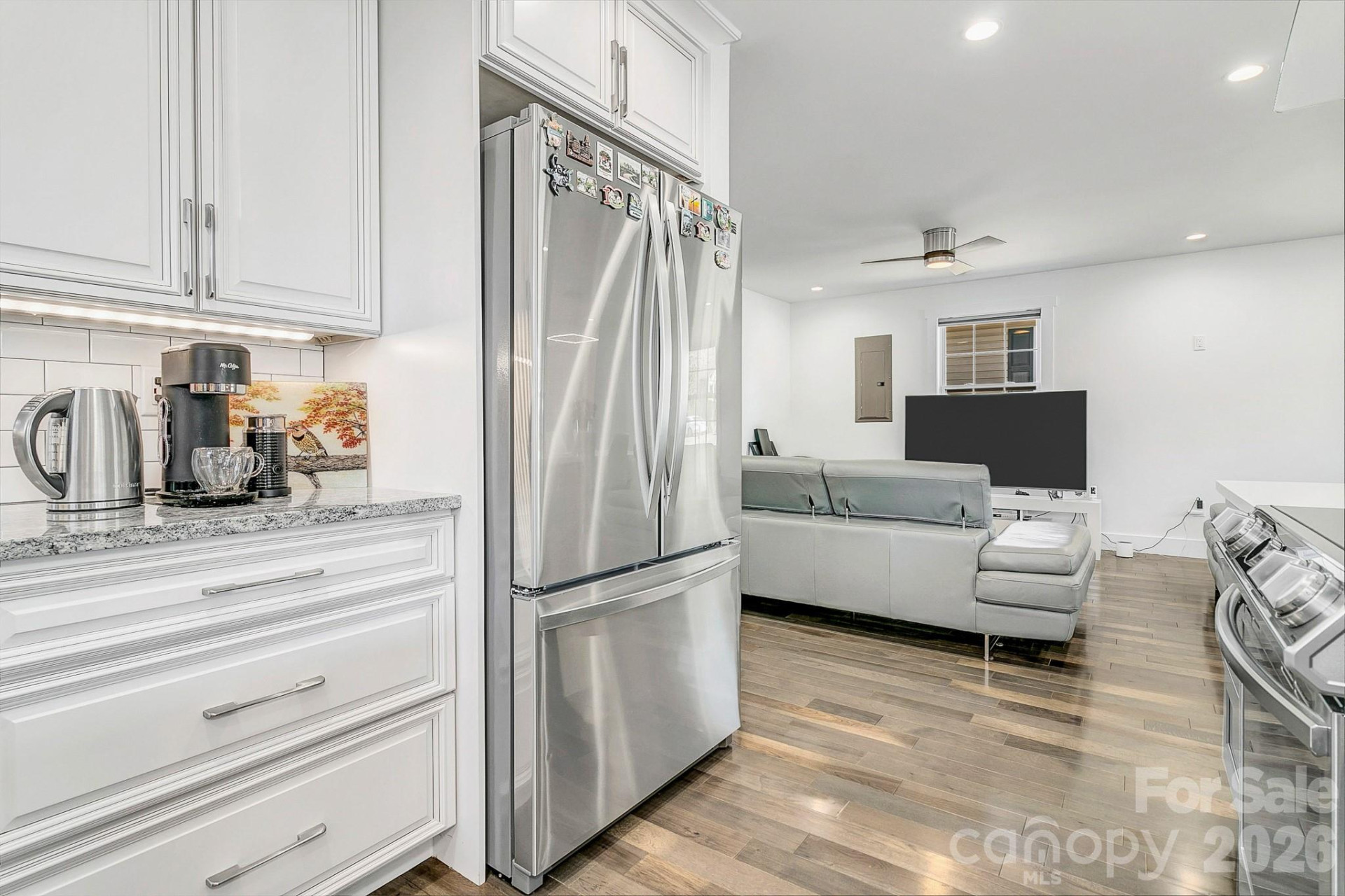 215 Oakview Road - Photo 8