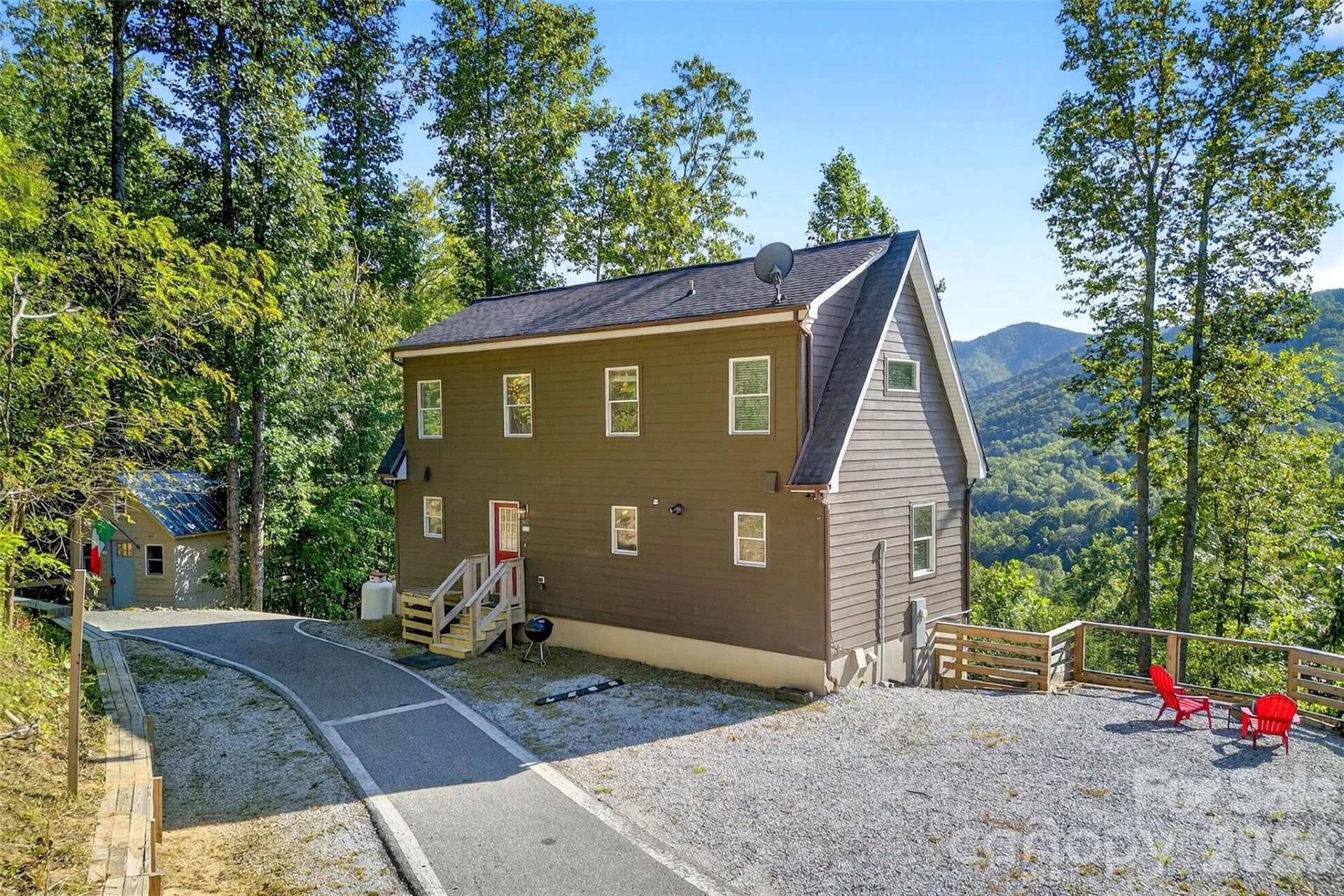 8032 Buck Creek Road - Photo 3