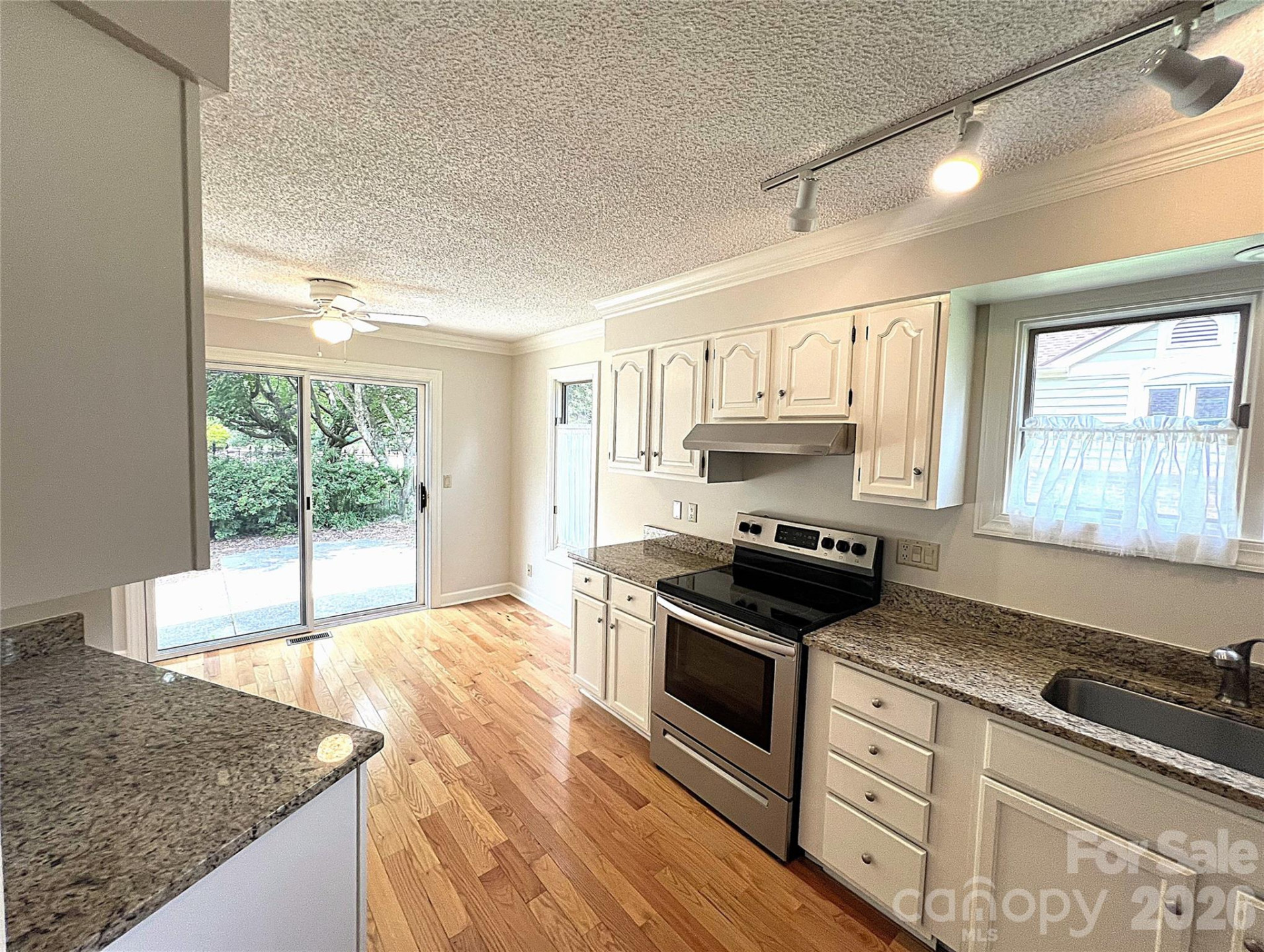 108 Glenbrook Drive - Photo 11