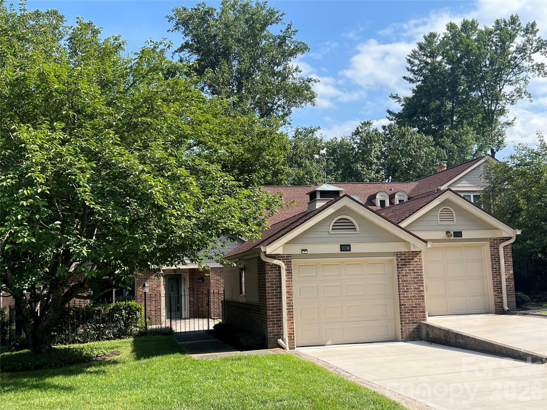 108 Glenbrook Drive - Photo 3