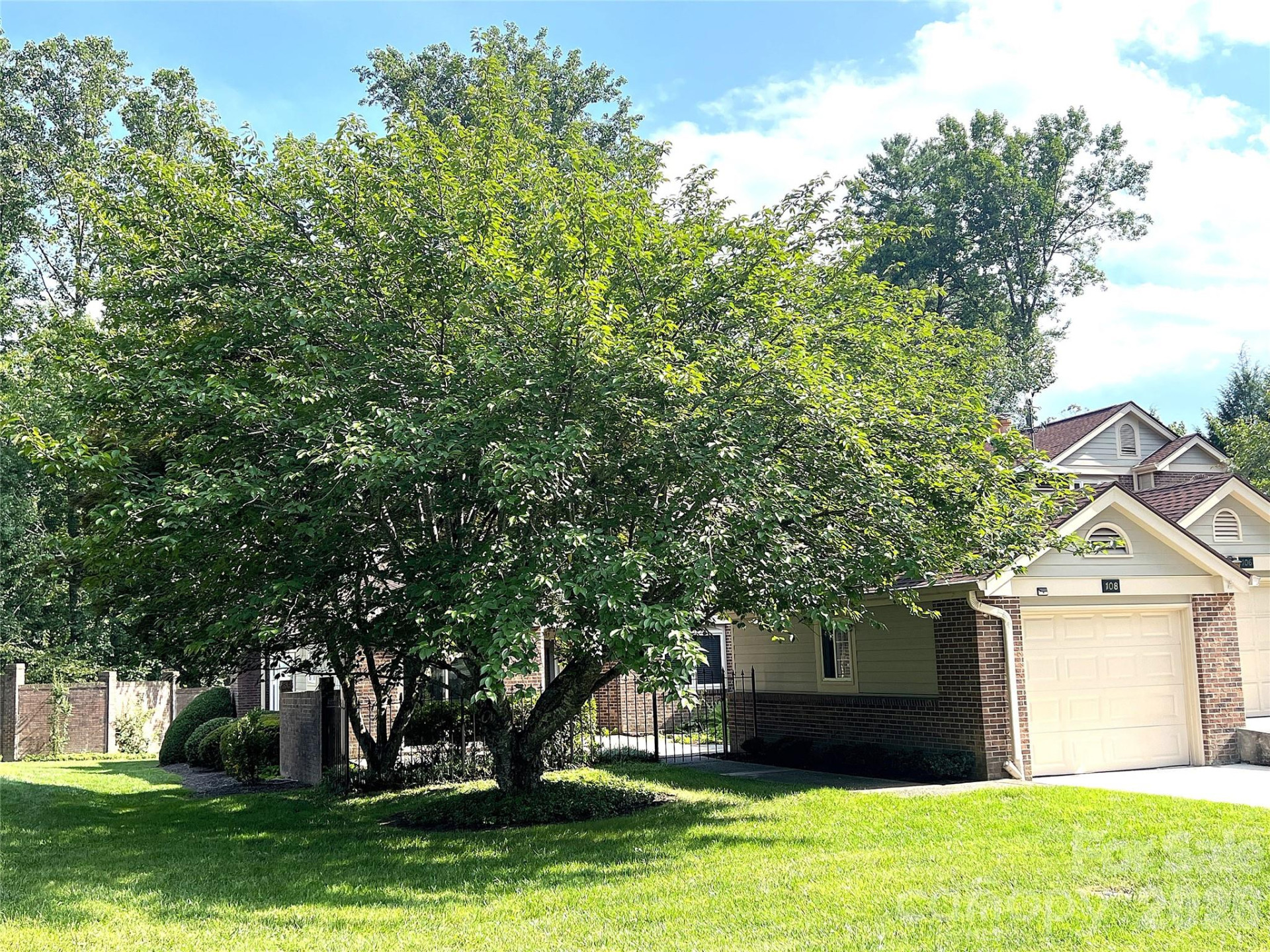 108 Glenbrook Drive - Photo 6