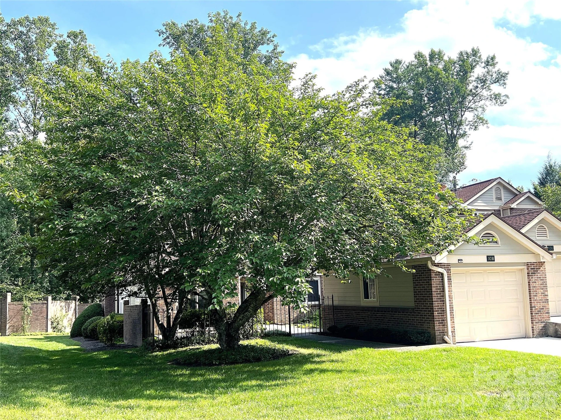 108 Glenbrook Drive - Photo 6