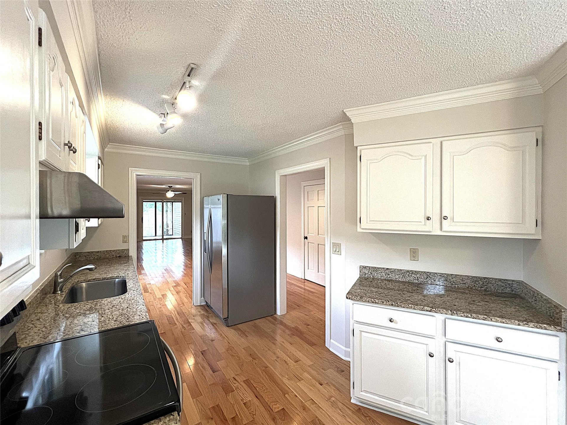 108 Glenbrook Drive - Photo 9