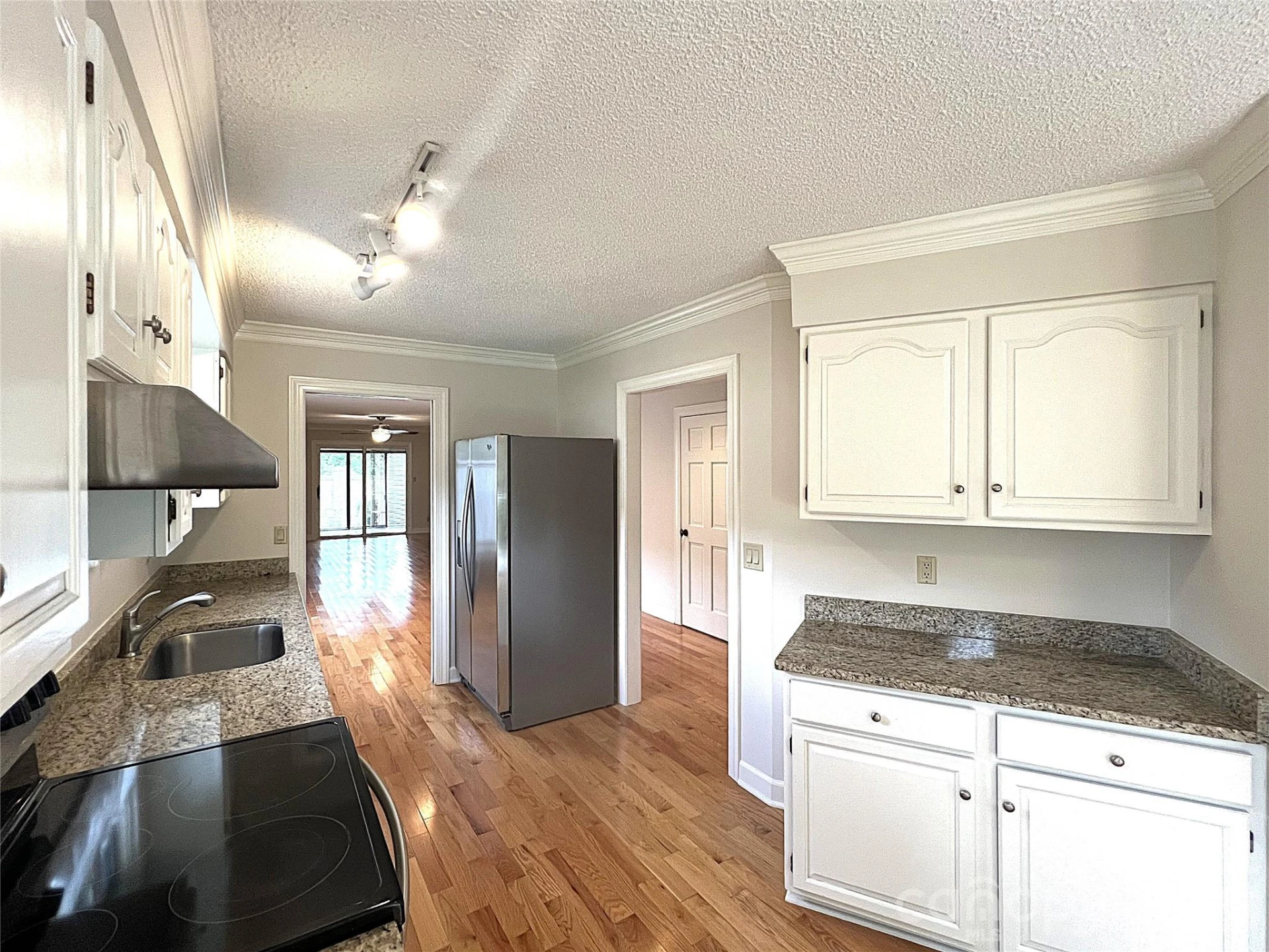 108 Glenbrook Drive - Photo 9