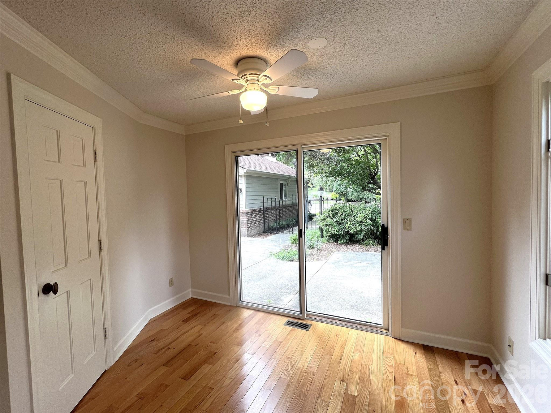 108 Glenbrook Drive - Photo 10