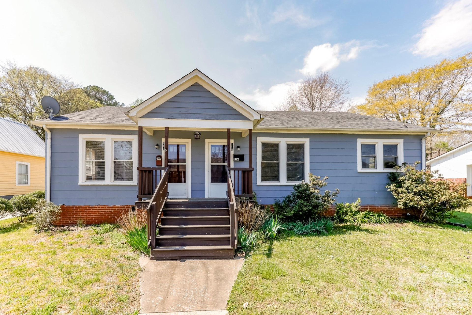 114 Mitchell Street - Photo 2