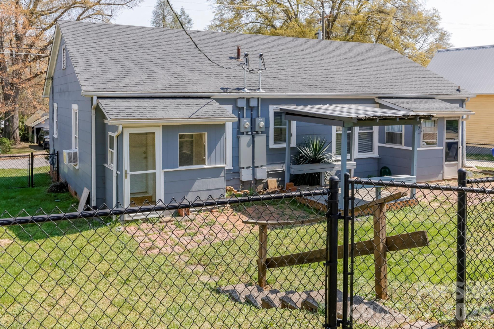 114 Mitchell Street - Photo 12