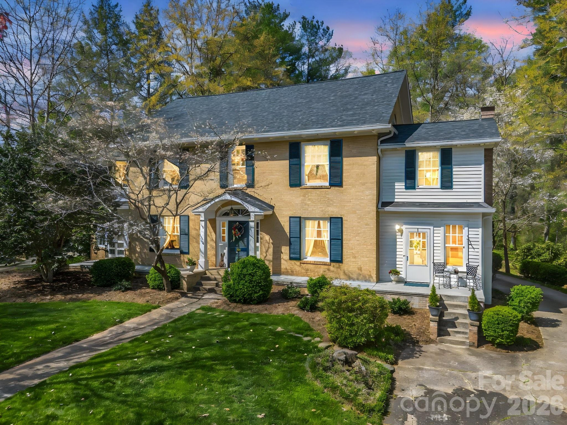 527 Main Street - Photo 2