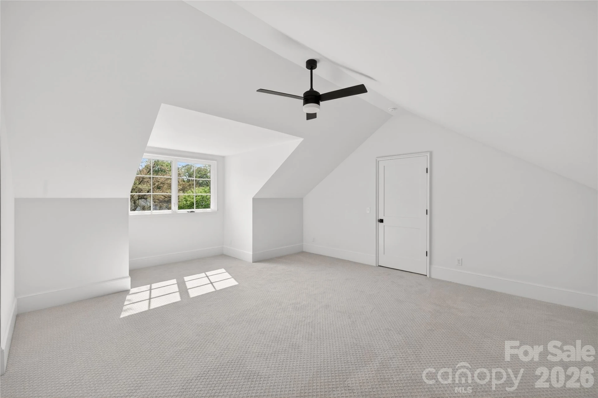 914 Edinburgh Lane - Photo 36
